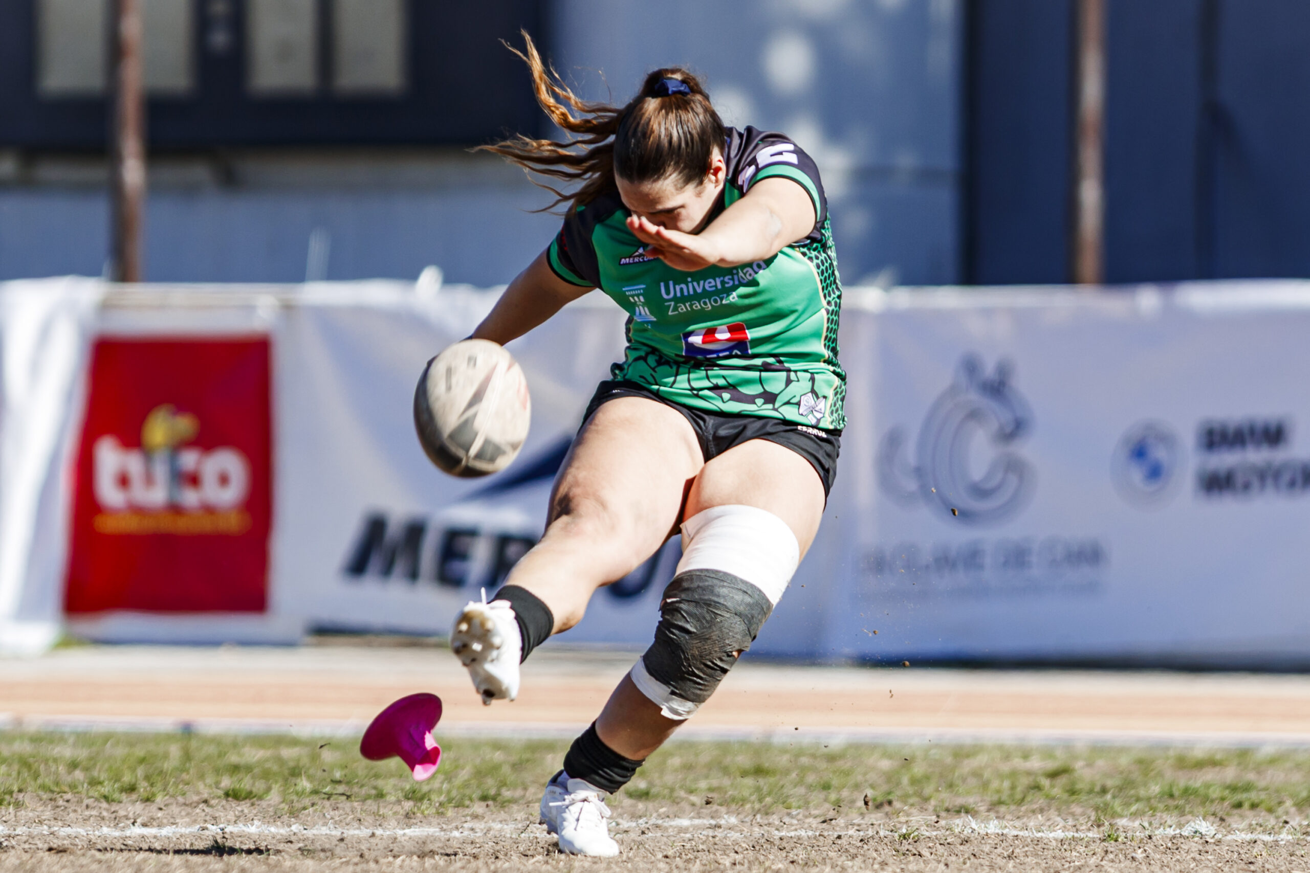Fotos de rugby femenino correspondientes al partido de la jornada 5 de la Liga Aragonesa entre el CEFA Unizar y el Fénix.