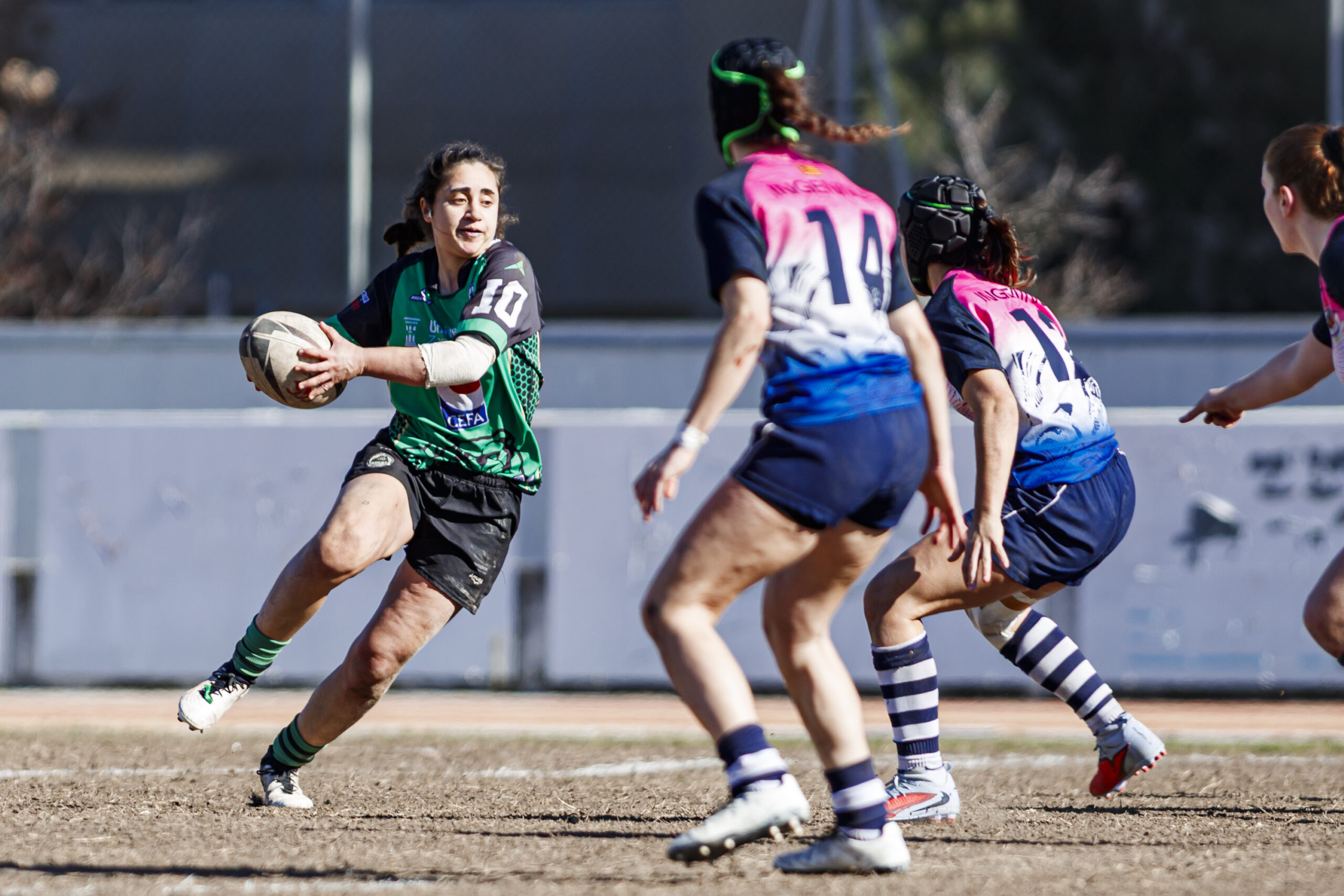 Fotos de rugby femenino correspondientes al partido de la jornada 5 de la Liga Aragonesa entre el CEFA Unizar y el Fénix.
