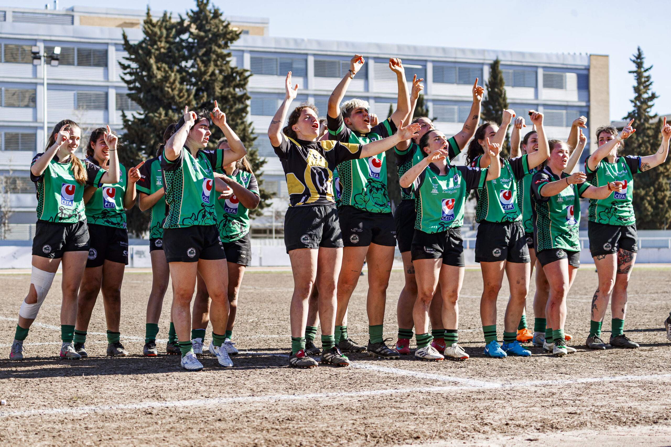 Fotos de rugby femenino correspondientes al partido de la jornada 5 de la Liga Aragonesa entre el CEFA Unizar y el Fénix.