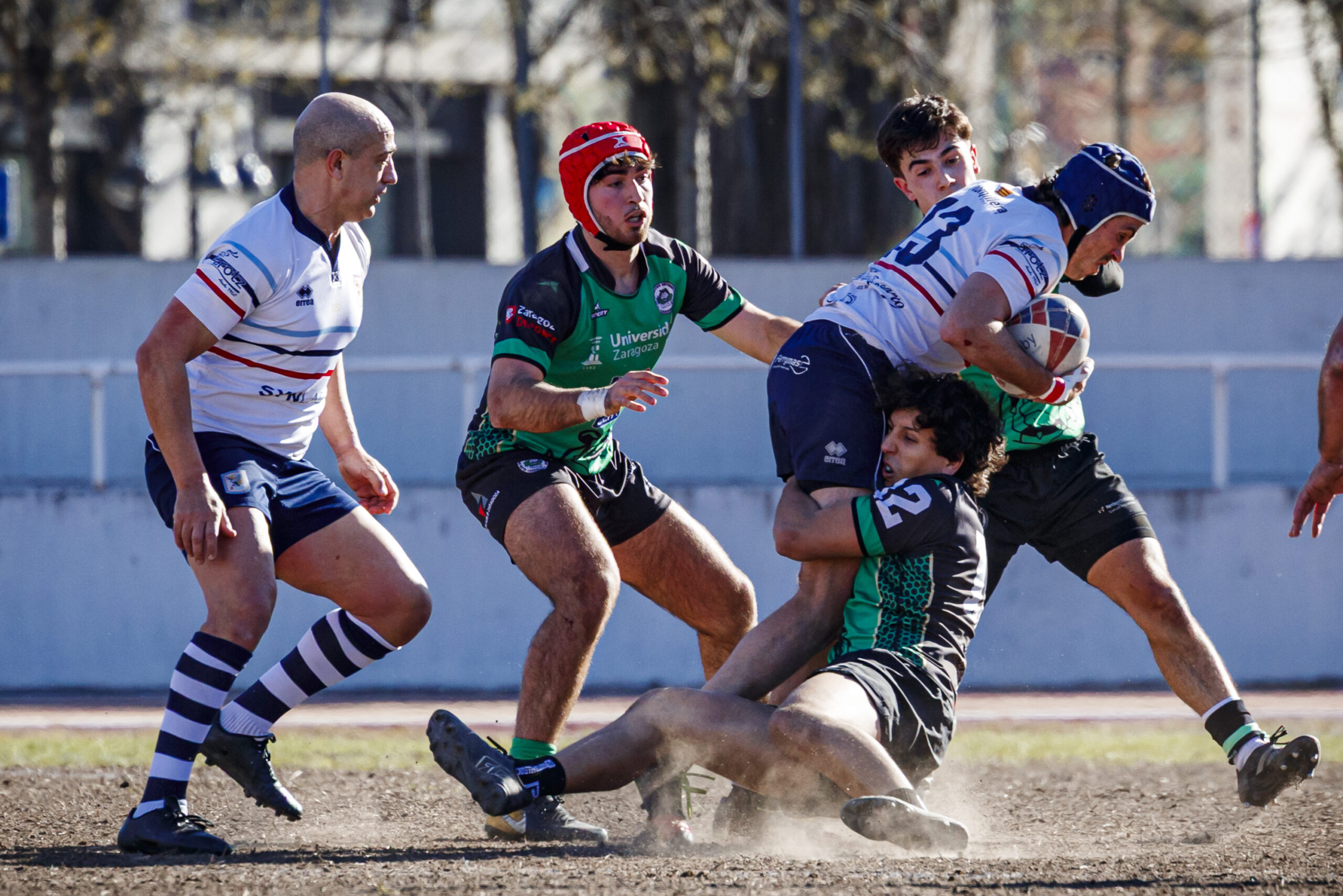 Fotos de rugby masculino correspondientes al partido de la jornada 11 de la Liga Aragonesa entre el CEFA Unizar y el Fénix.