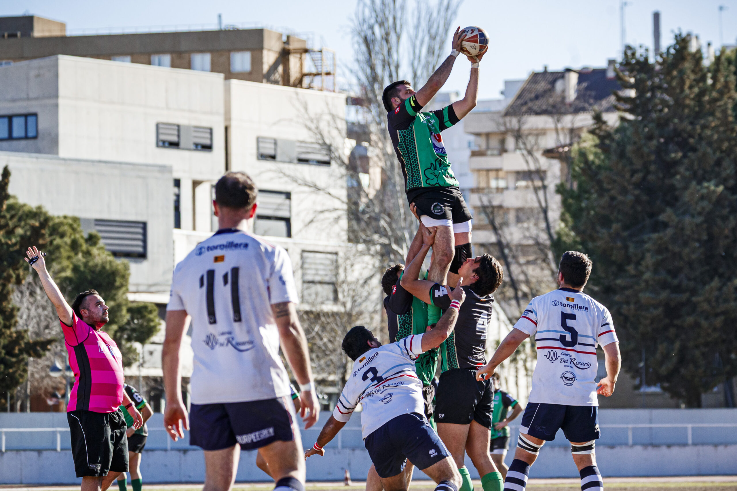 Fotos de rugby masculino correspondientes al partido de la jornada 11 de la Liga Aragonesa entre el CEFA Unizar y el Fénix.