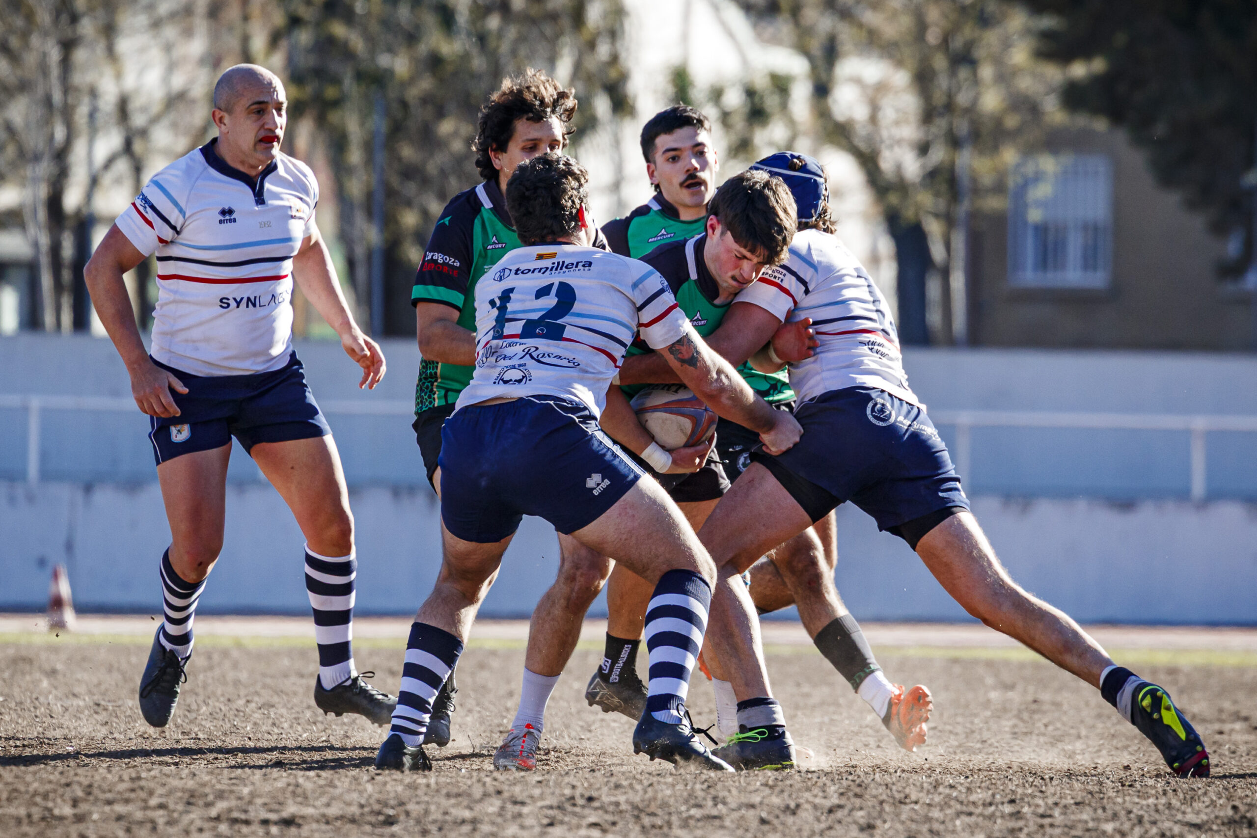 Fotos de rugby masculino correspondientes al partido de la jornada 11 de la Liga Aragonesa entre el CEFA Unizar y el Fénix.