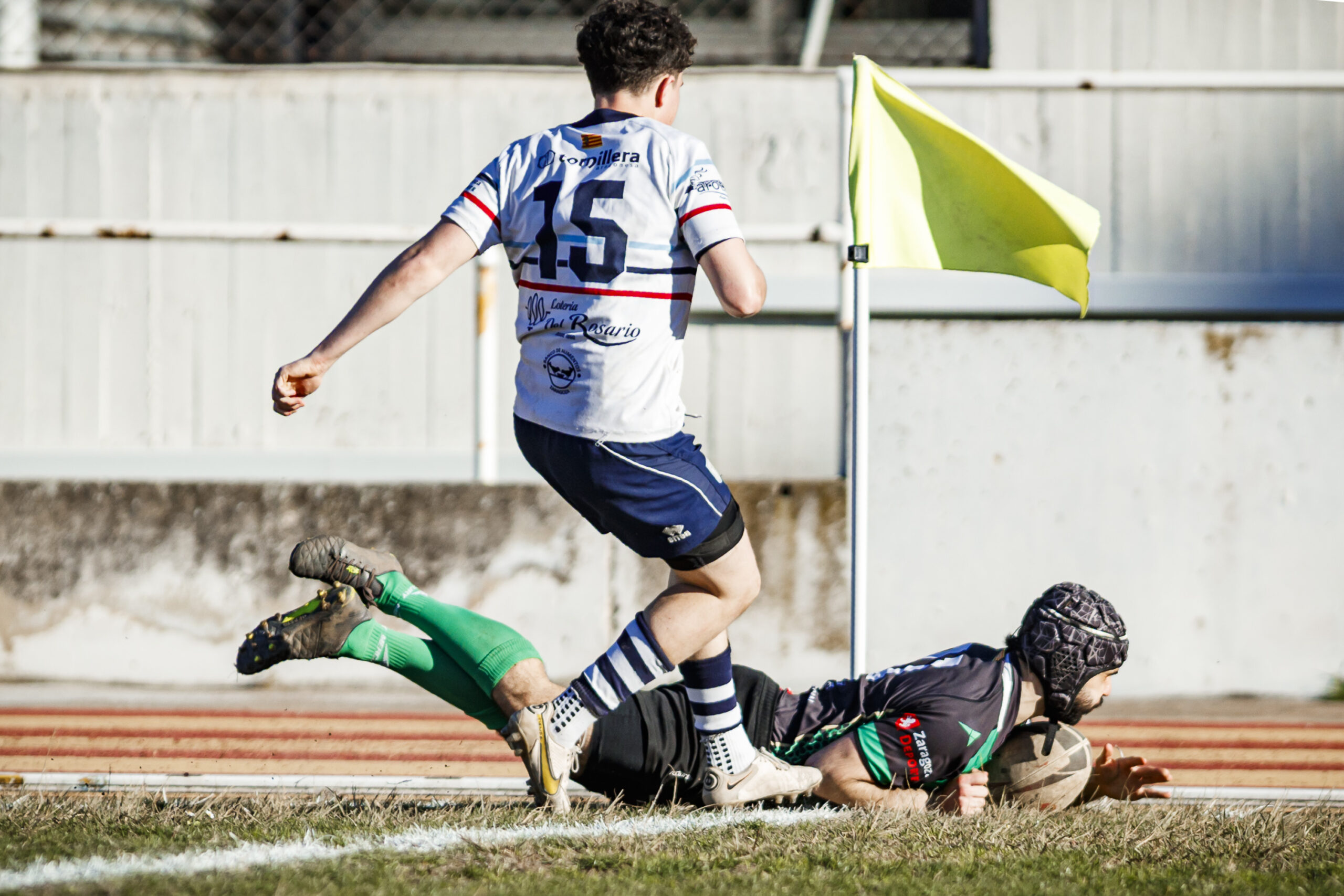 Fotos de rugby masculino correspondientes al partido de la jornada 11 de la Liga Aragonesa entre el CEFA Unizar y el Fénix.