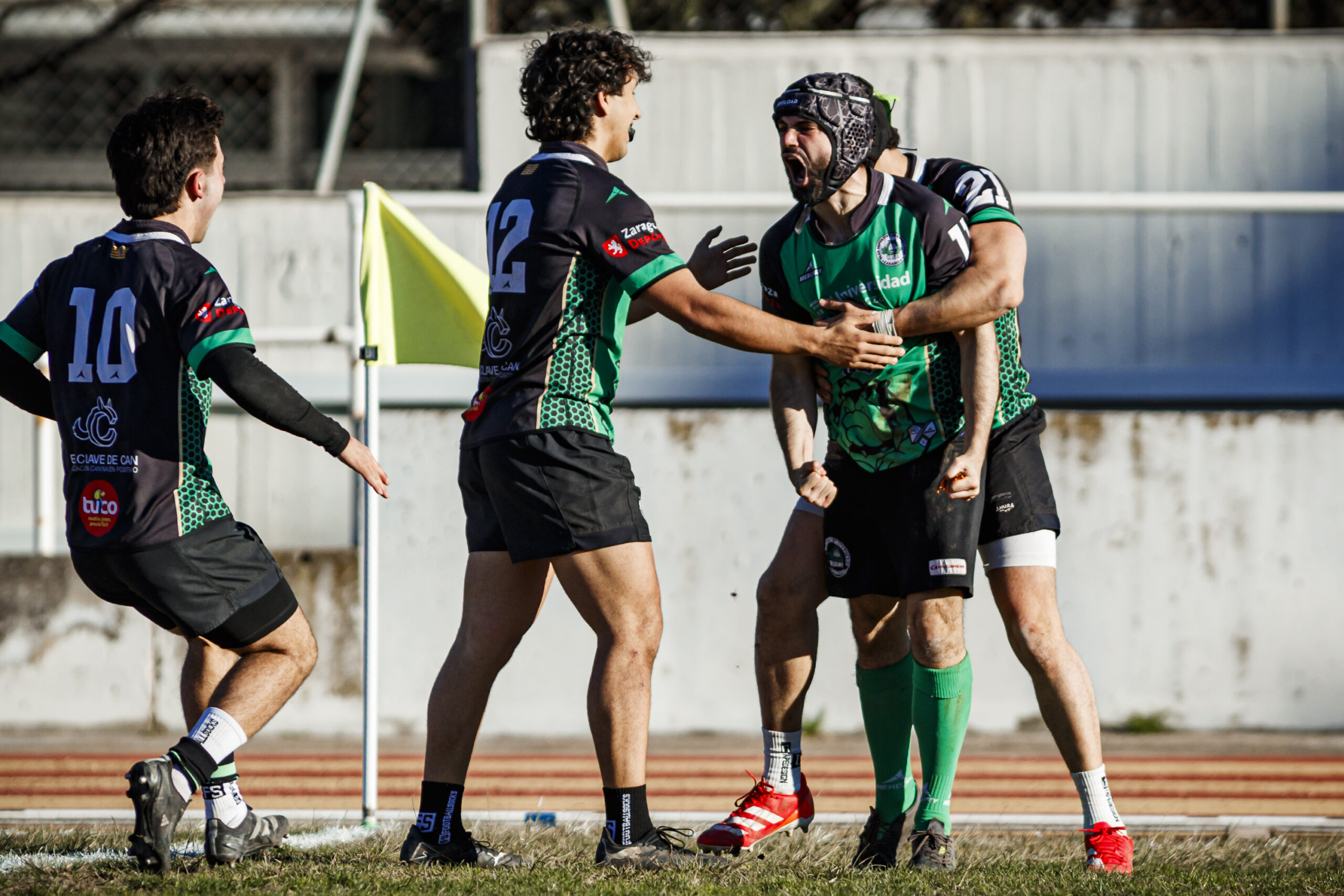 Fotos de rugby masculino correspondientes al partido de la jornada 11 de la Liga Aragonesa entre el CEFA Unizar y el Fénix.