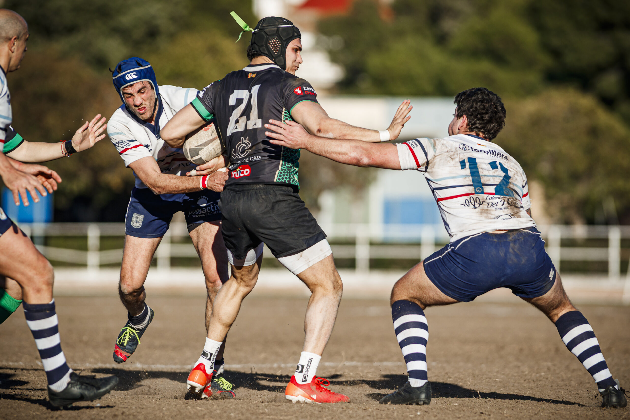 Fotos de rugby masculino correspondientes al partido de la jornada 11 de la Liga Aragonesa entre el CEFA Unizar y el Fénix.