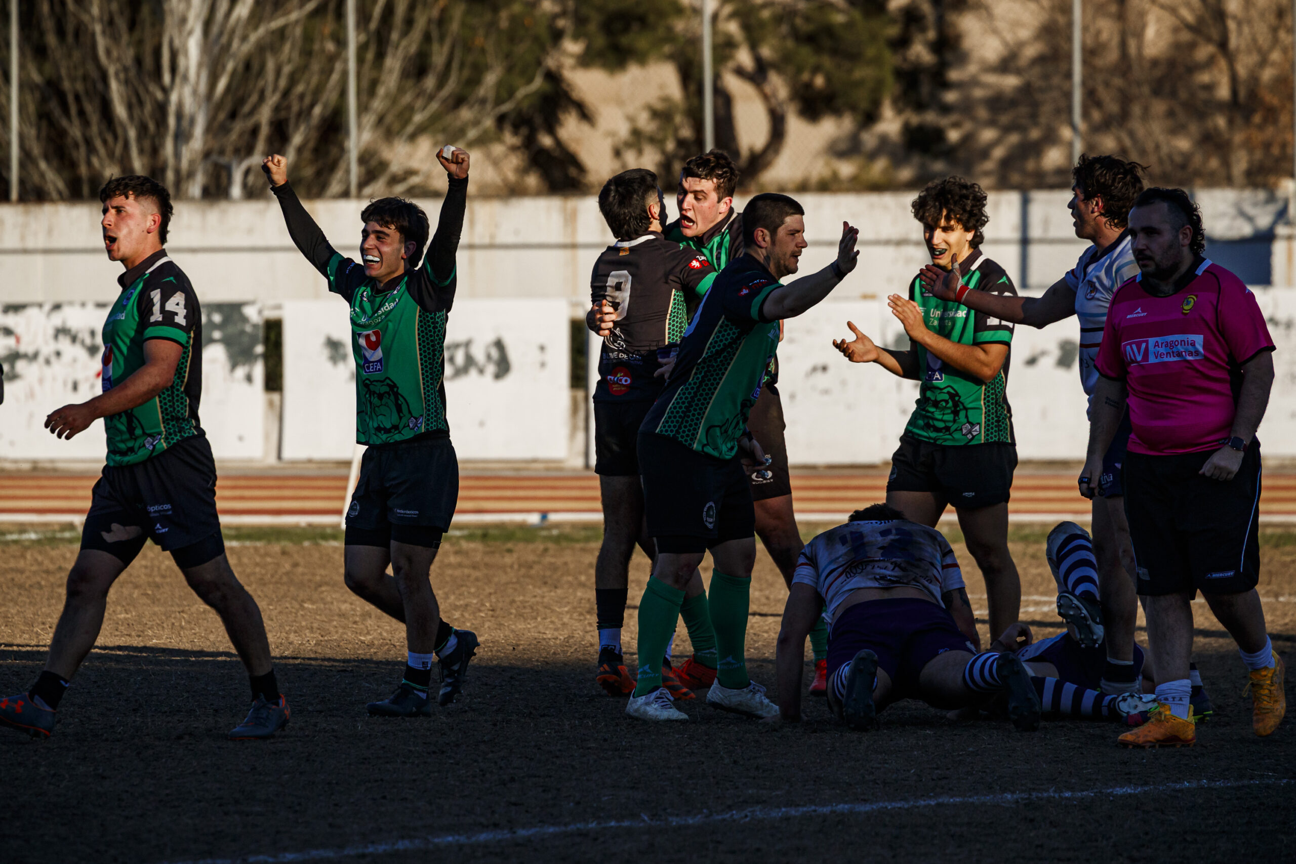 Fotos de rugby masculino correspondientes al partido de la jornada 11 de la Liga Aragonesa entre el CEFA Unizar y el Fénix.