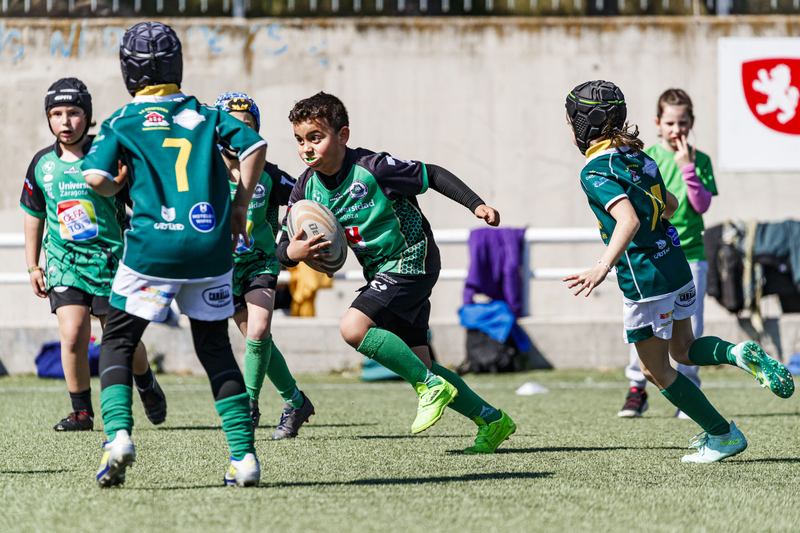 Jornada de escuelas de rugby para niños en Zaragoza