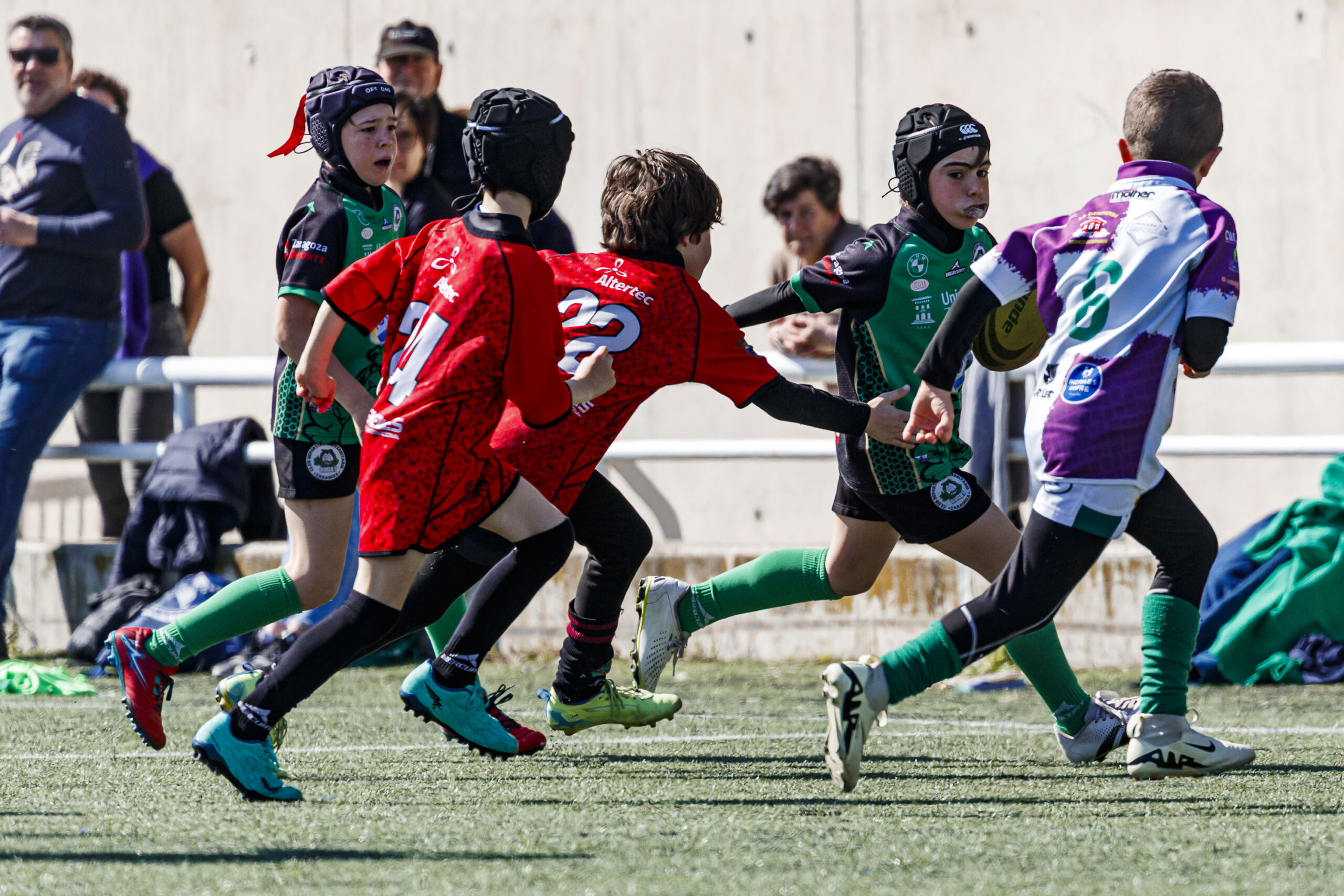 Jornada de escuelas de rugby para niños en Zaragoza