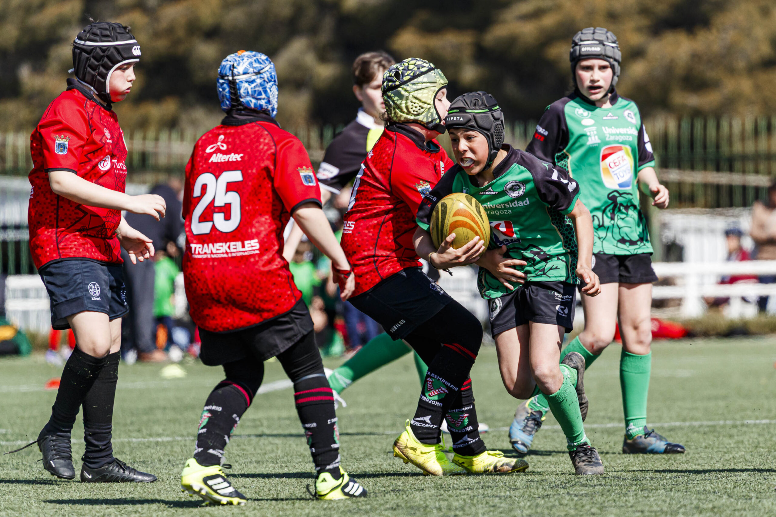 Jornada de escuelas de rugby para niños en Zaragoza
