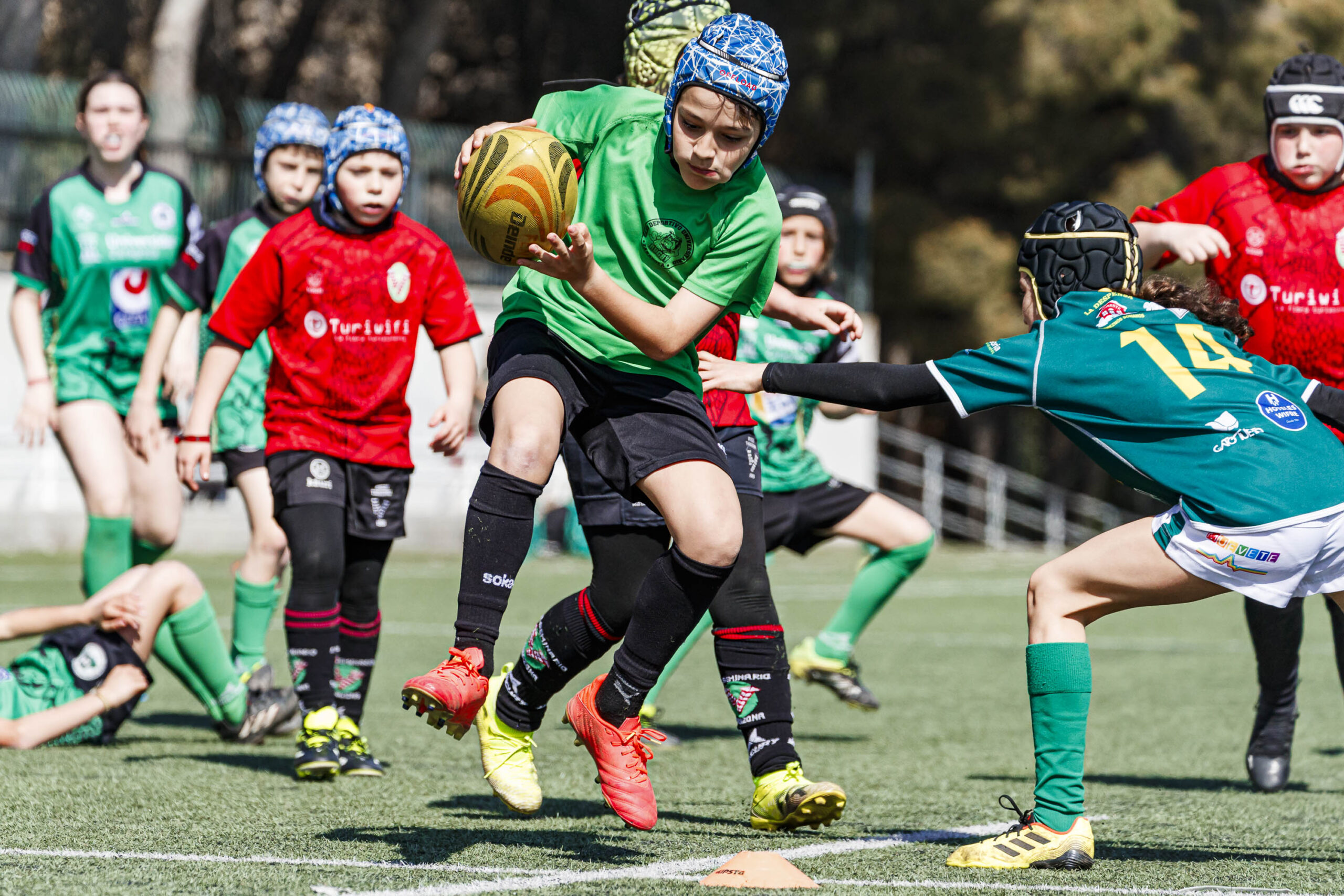 Jornada de escuelas de rugby para niños en Zaragoza