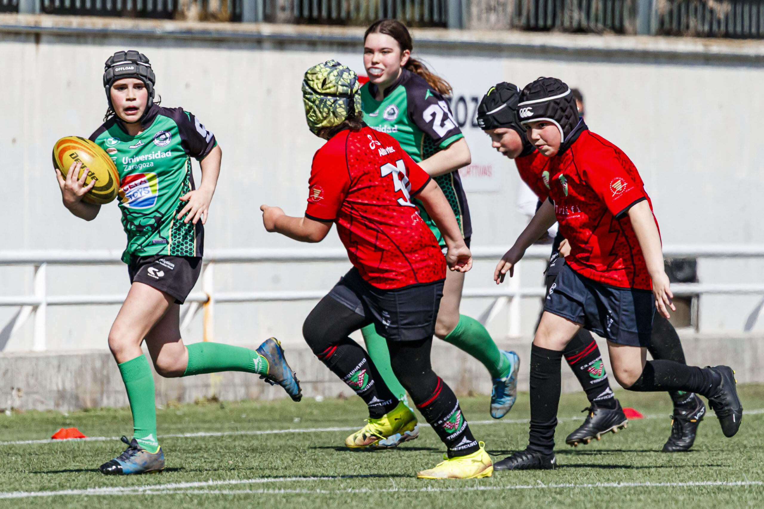 Jornada de escuelas de rugby para niños en Zaragoza