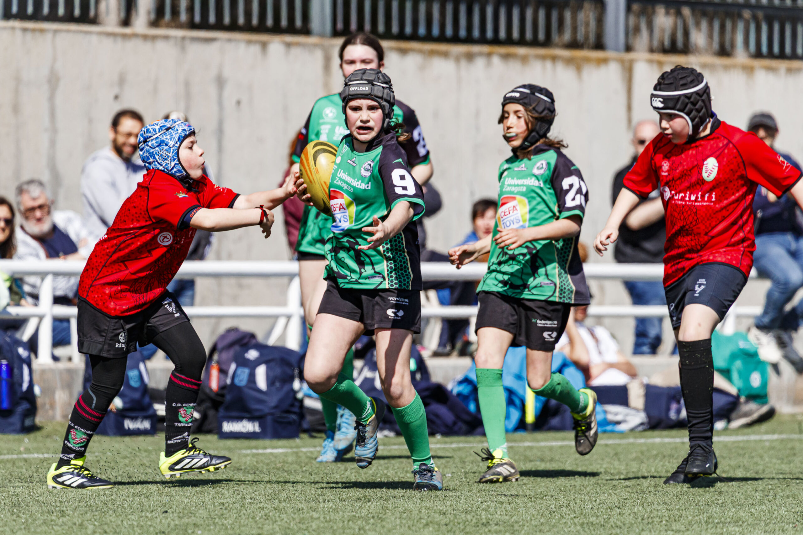 Jornada de escuelas de rugby para niños en Zaragoza