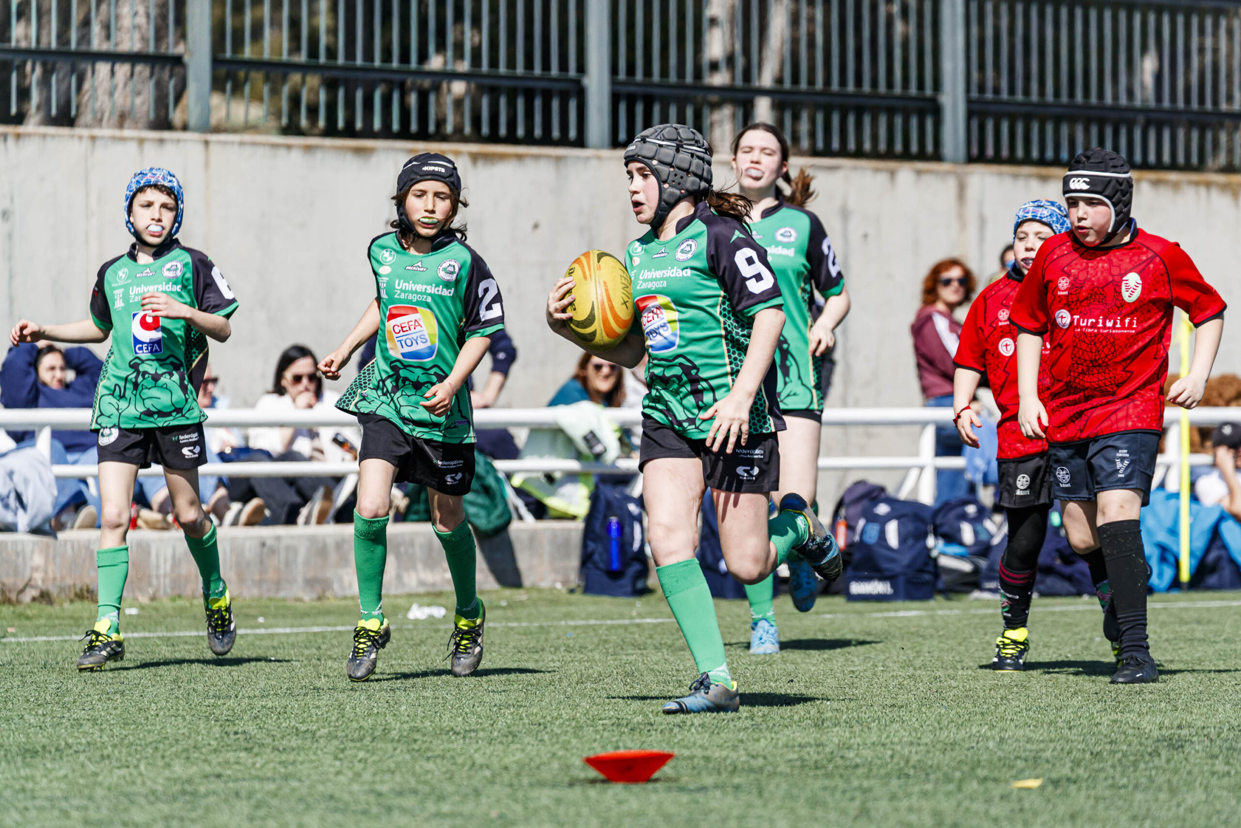 Jornada de escuelas de rugby para niños en Zaragoza
