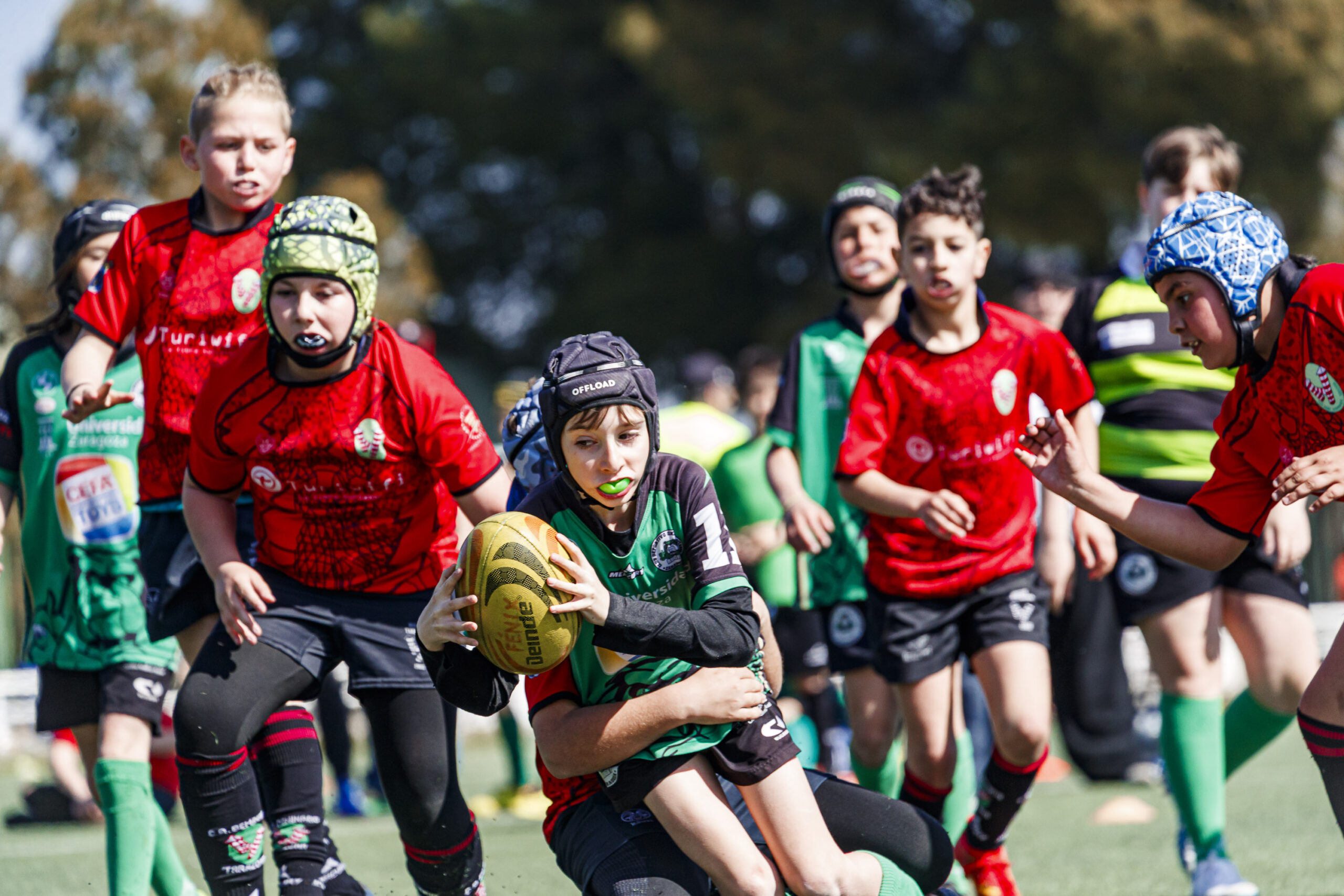 Jornada de escuelas de rugby para niños en Zaragoza