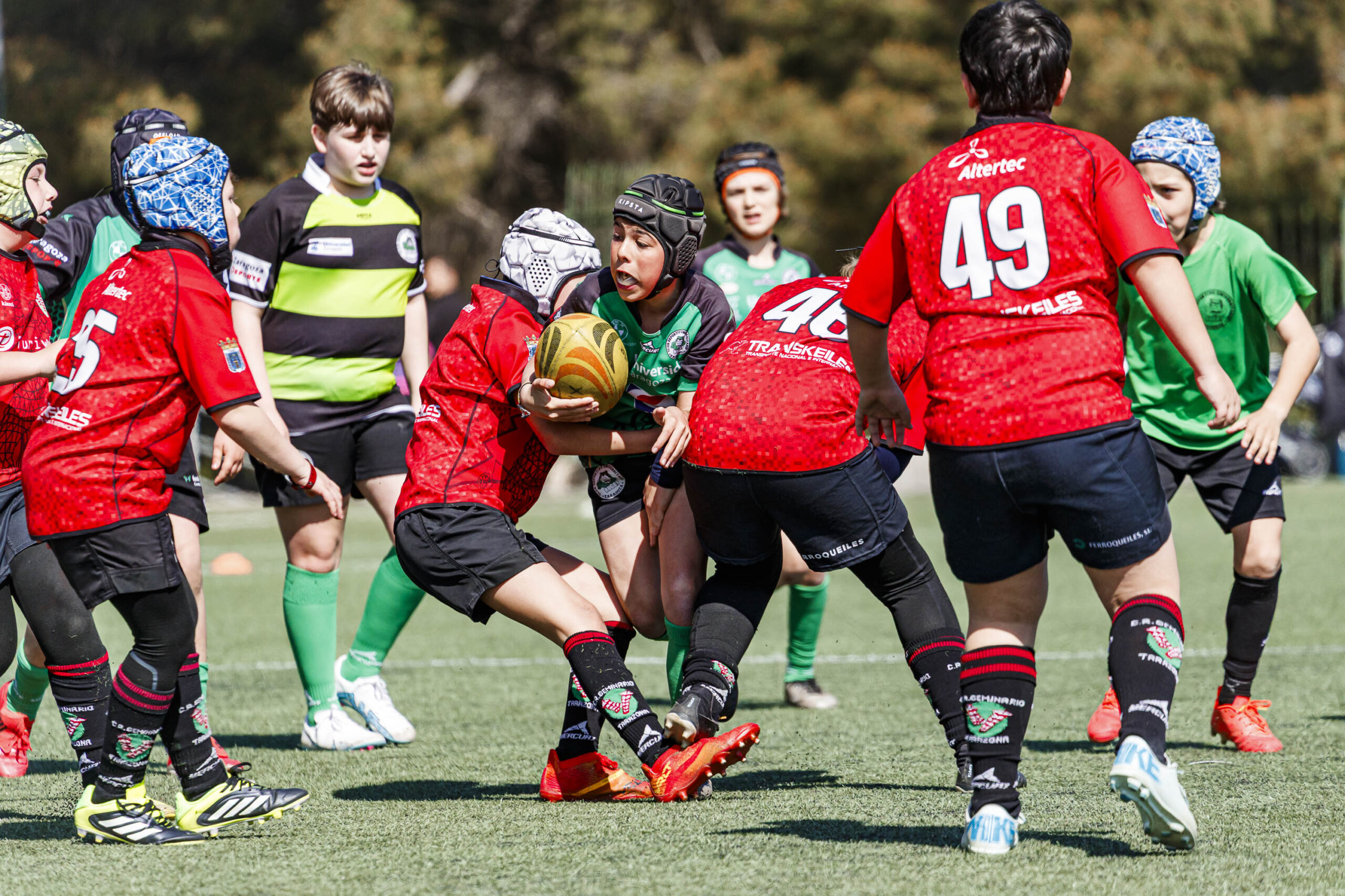 Jornada de escuelas de rugby para niños en Zaragoza