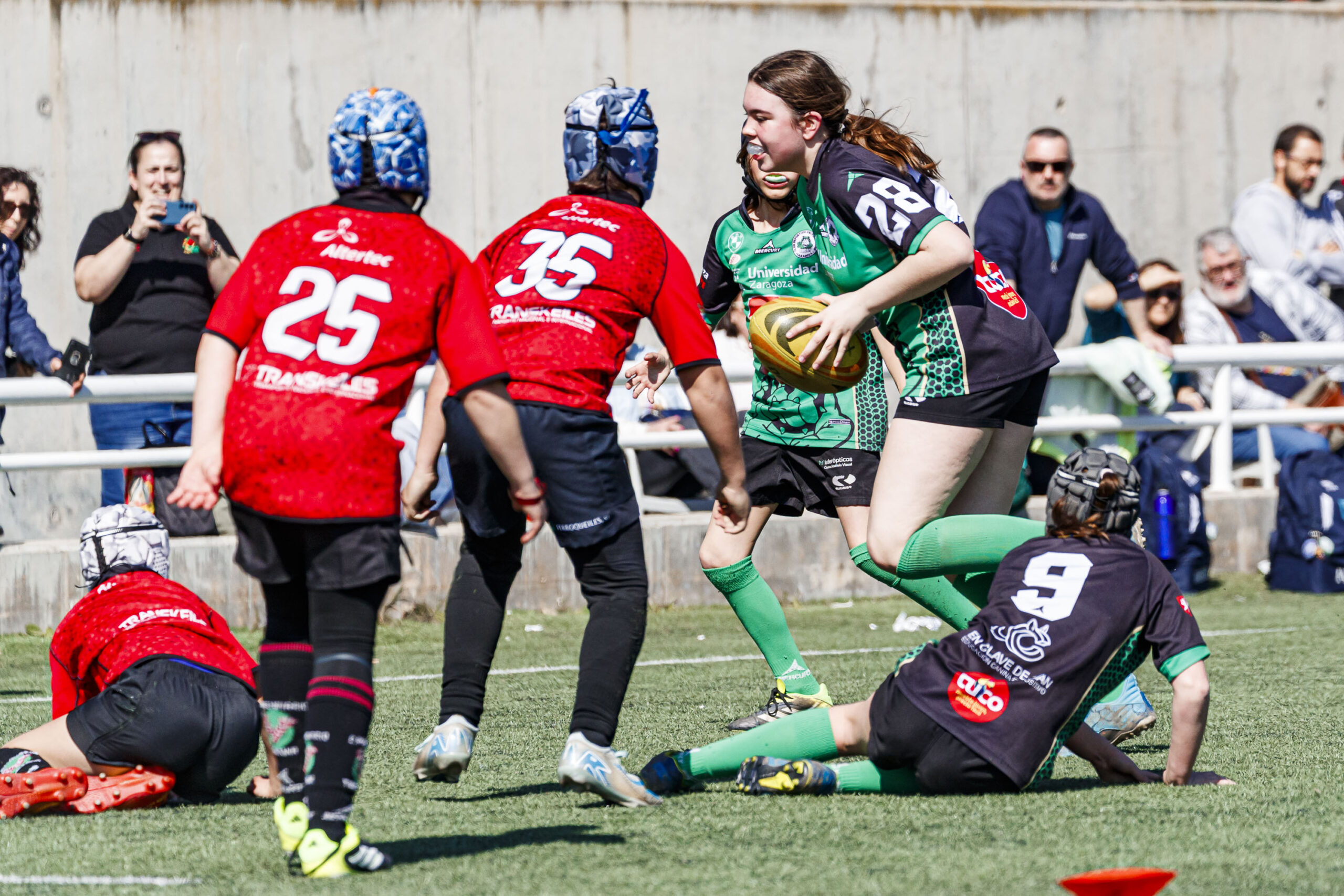 Jornada de escuelas de rugby para niños en Zaragoza