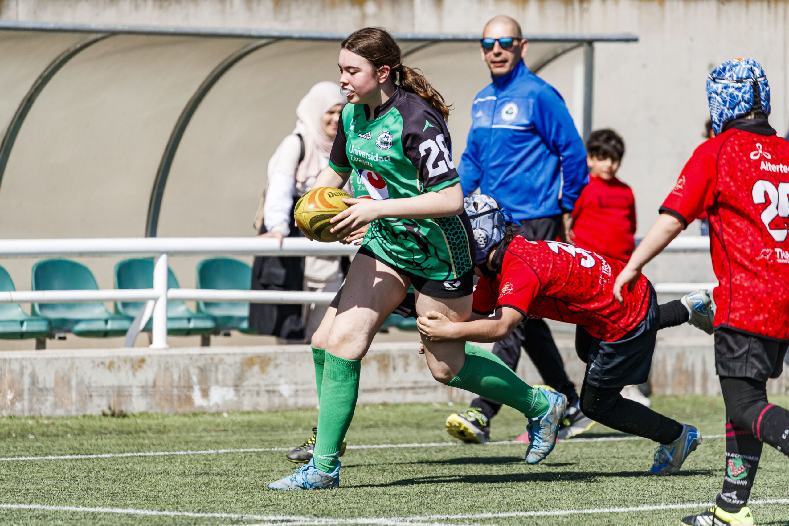 Jornada de escuelas de rugby para niños en Zaragoza