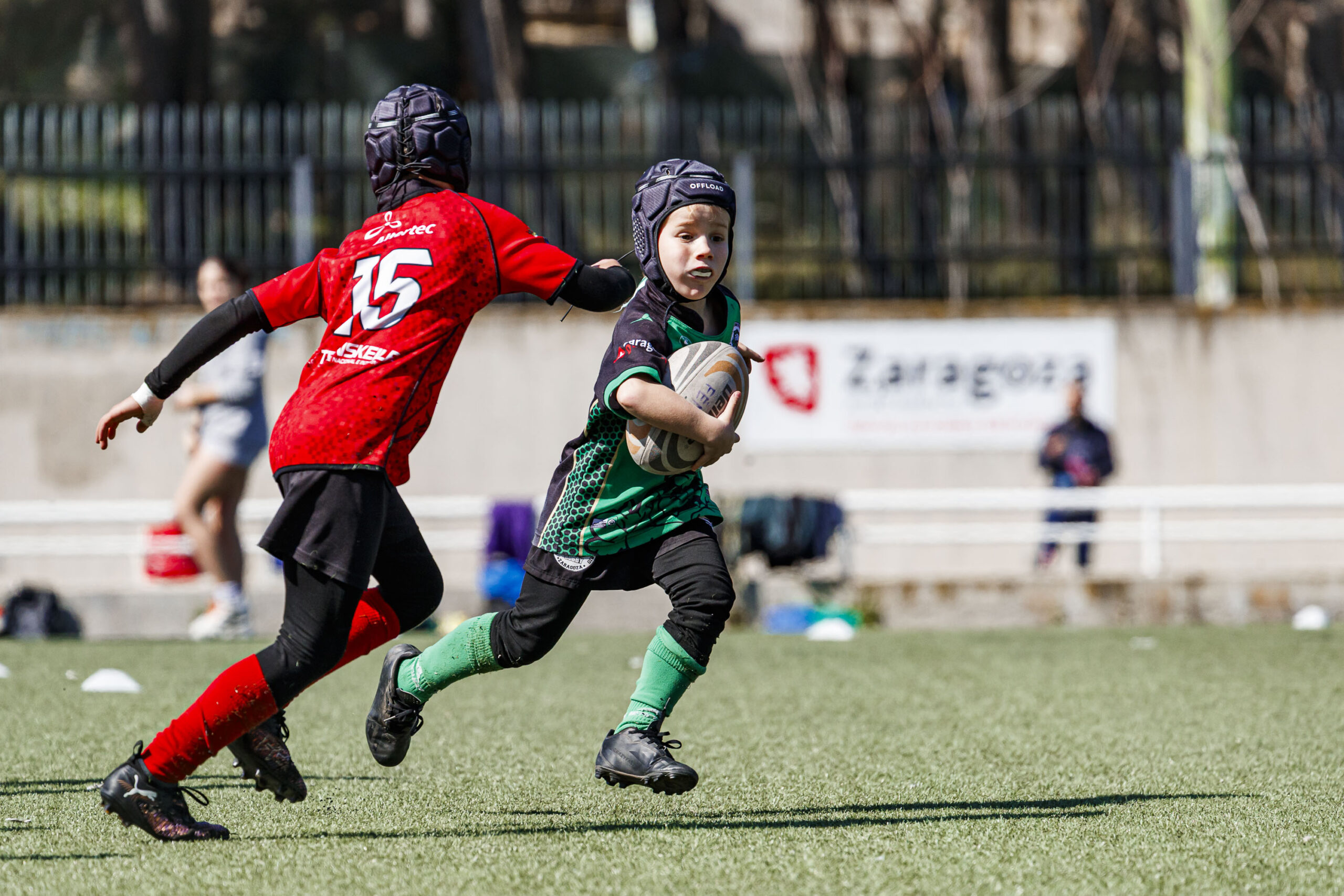 Jornada de escuelas de rugby para niños en Zaragoza