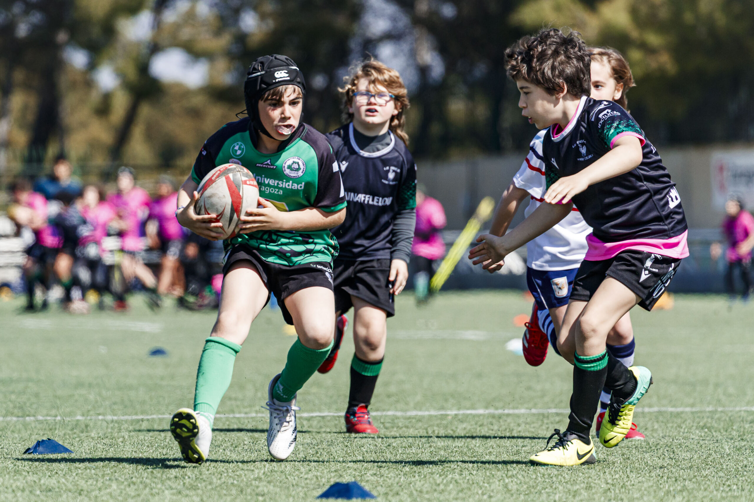 Jornada de escuelas de rugby para niños en Zaragoza