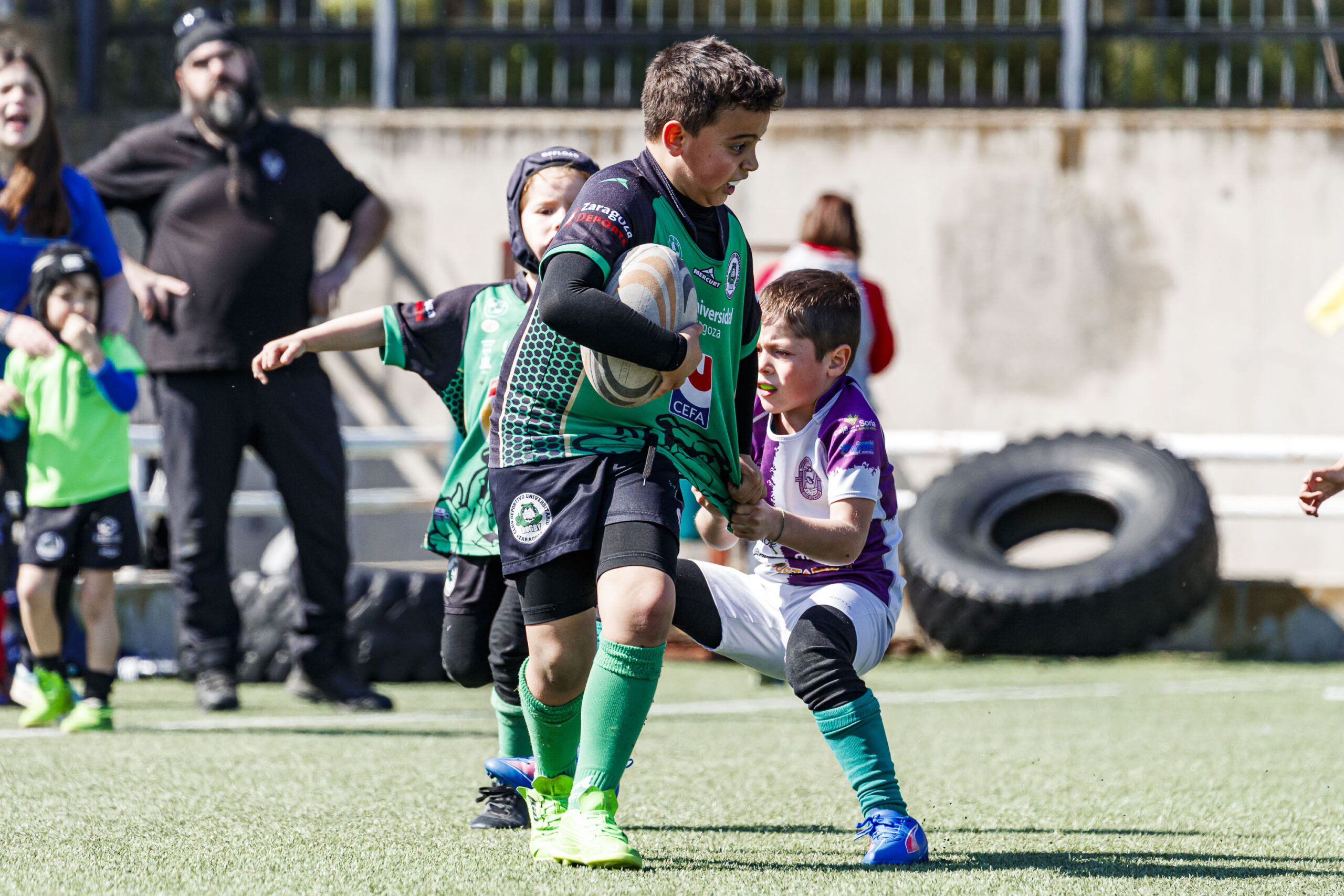Jornada de escuelas de rugby para niños en Zaragoza