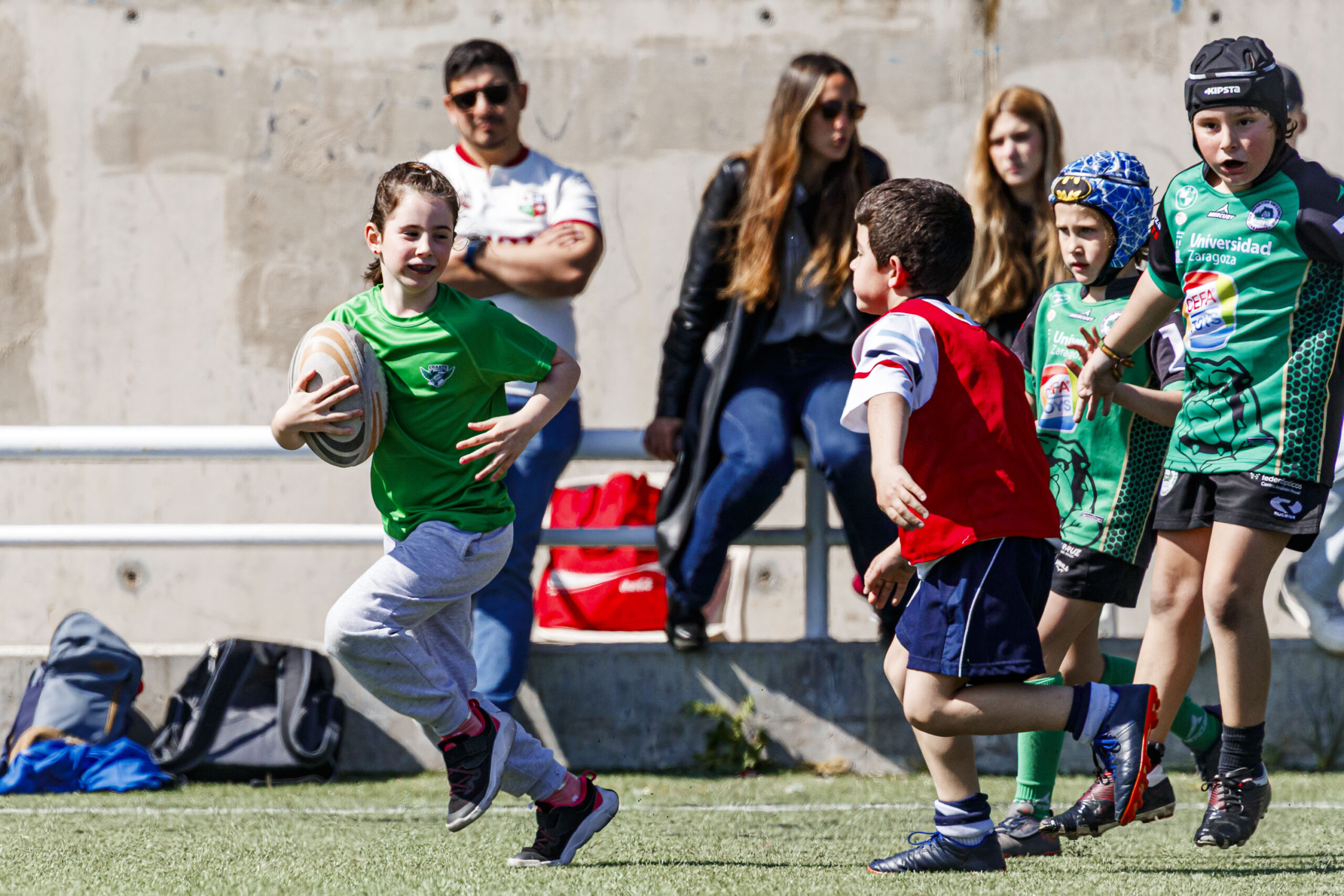Jornada de escuelas de rugby para niños en Zaragoza