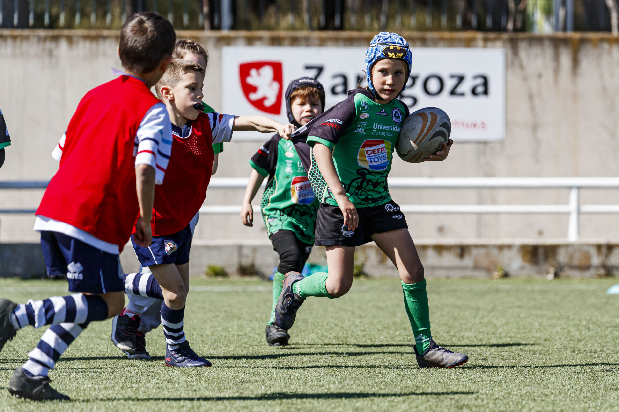 Jornada de escuelas de rugby para niños en Zaragoza