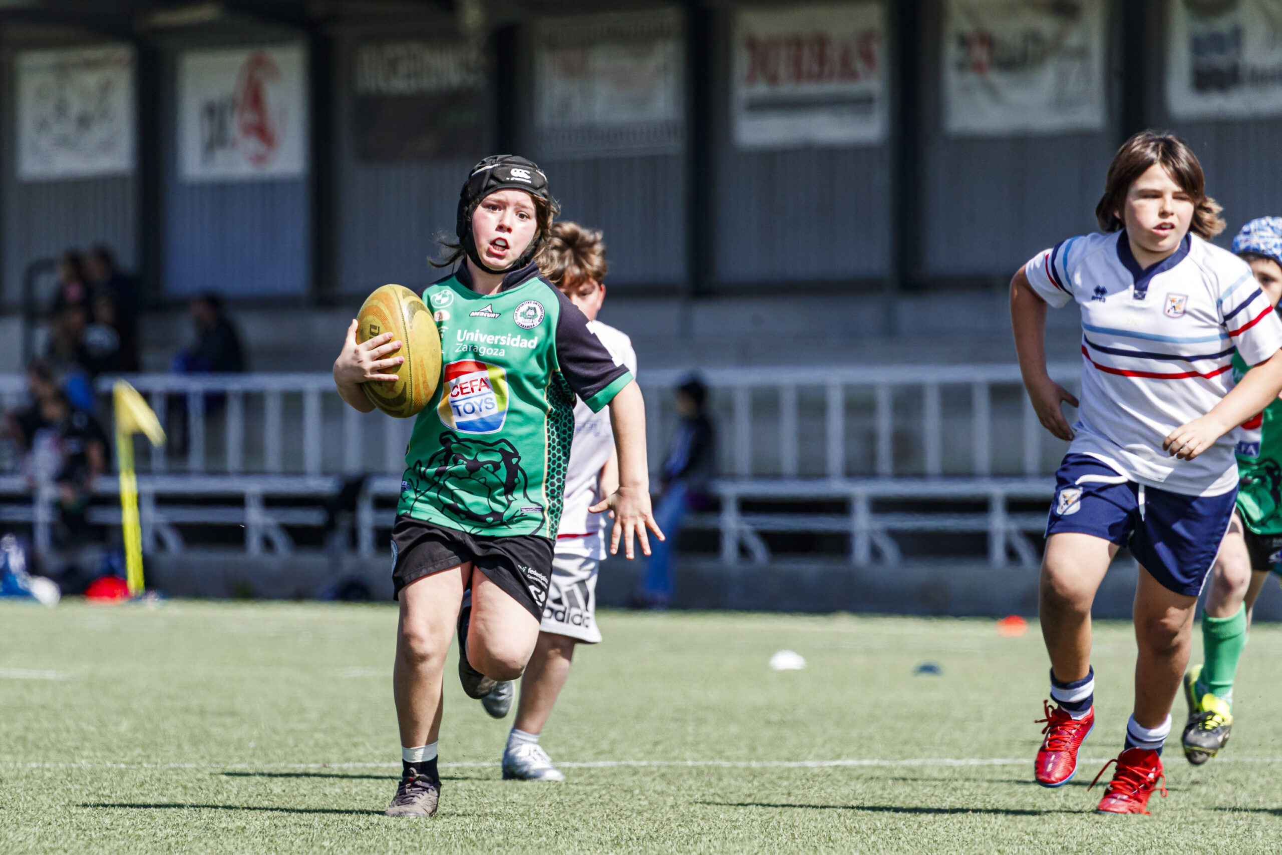 Jornada de escuelas de rugby para niños en Zaragoza