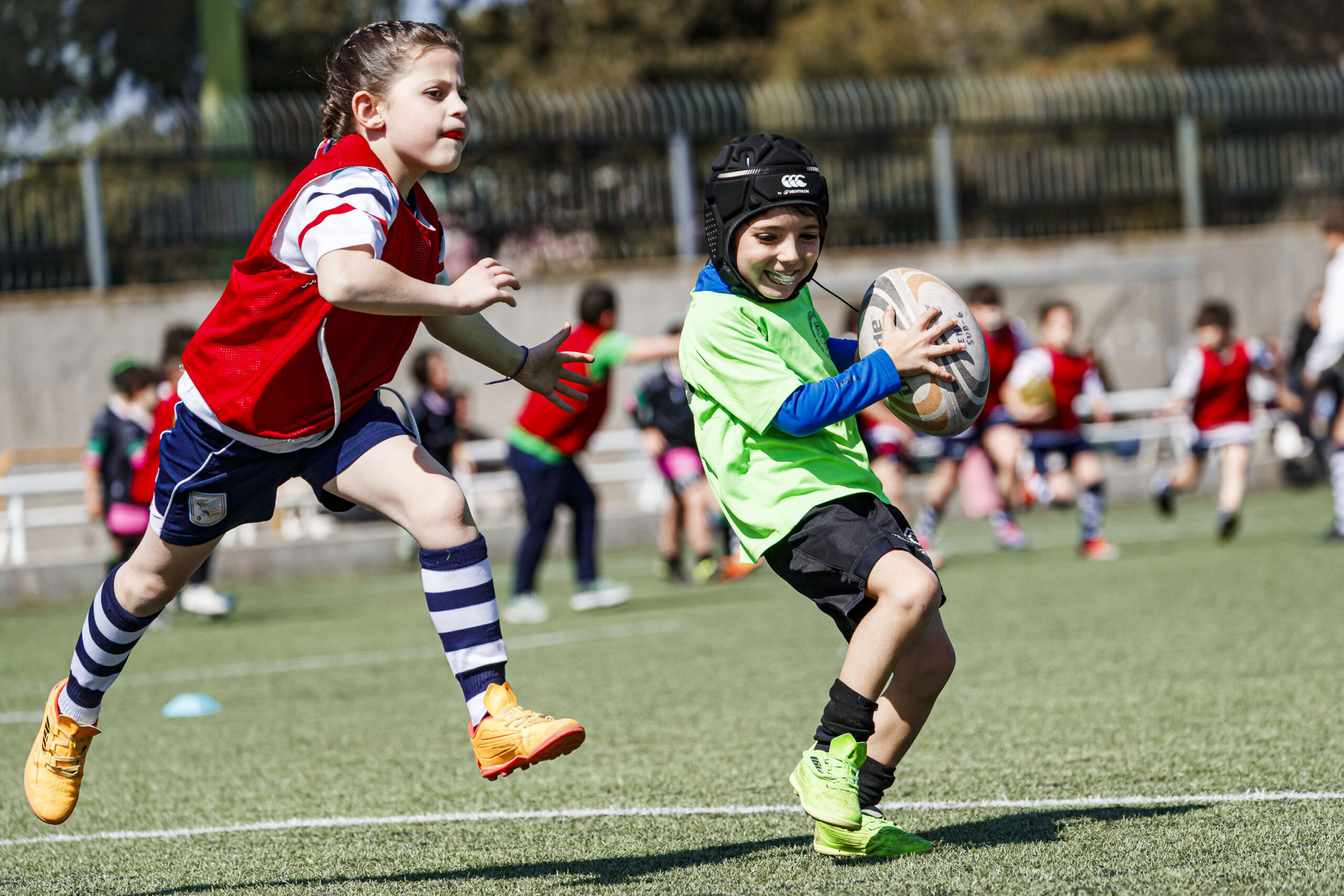 Jornada de escuelas de rugby para niños en Zaragoza