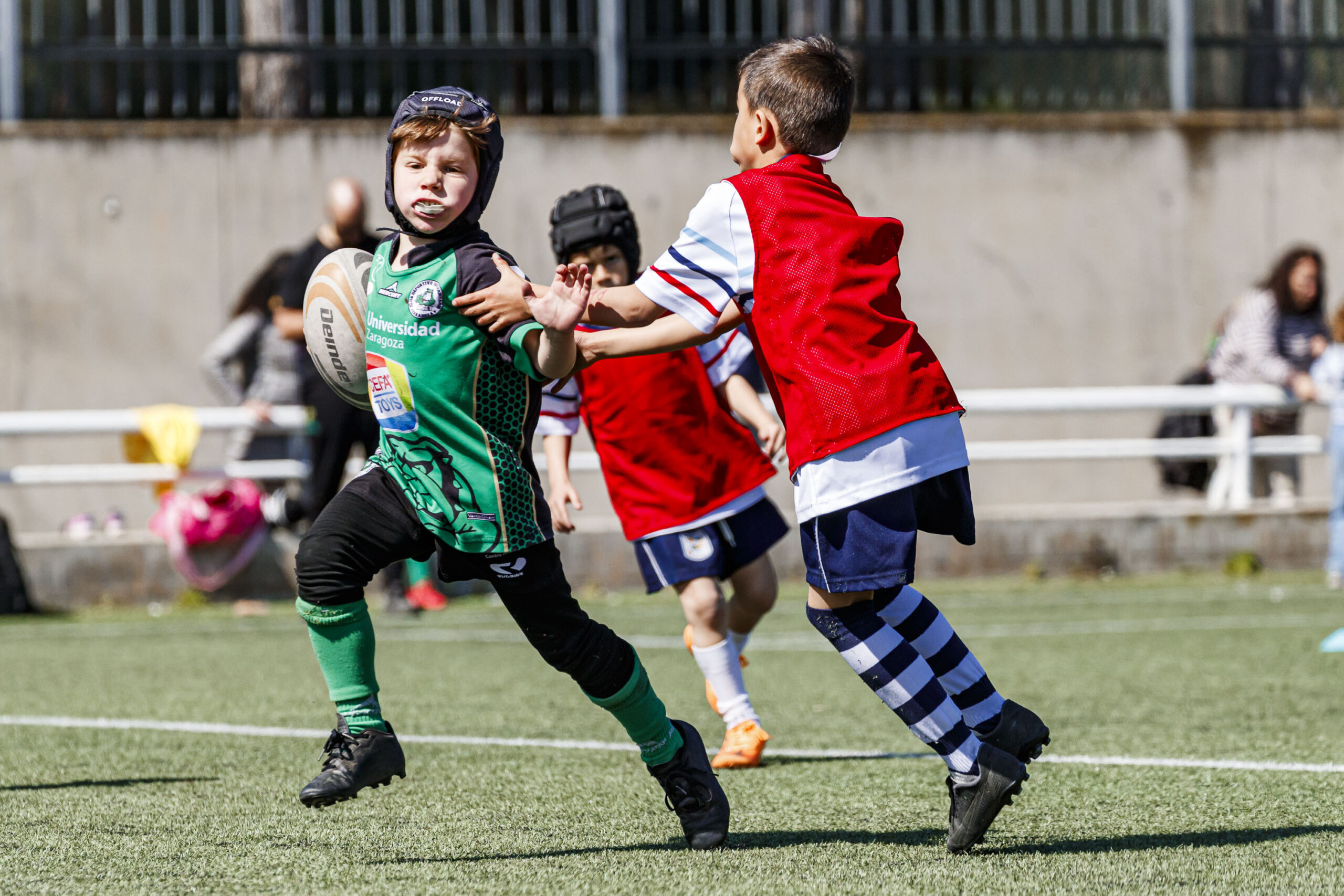 Jornada de escuelas de rugby para niños en Zaragoza