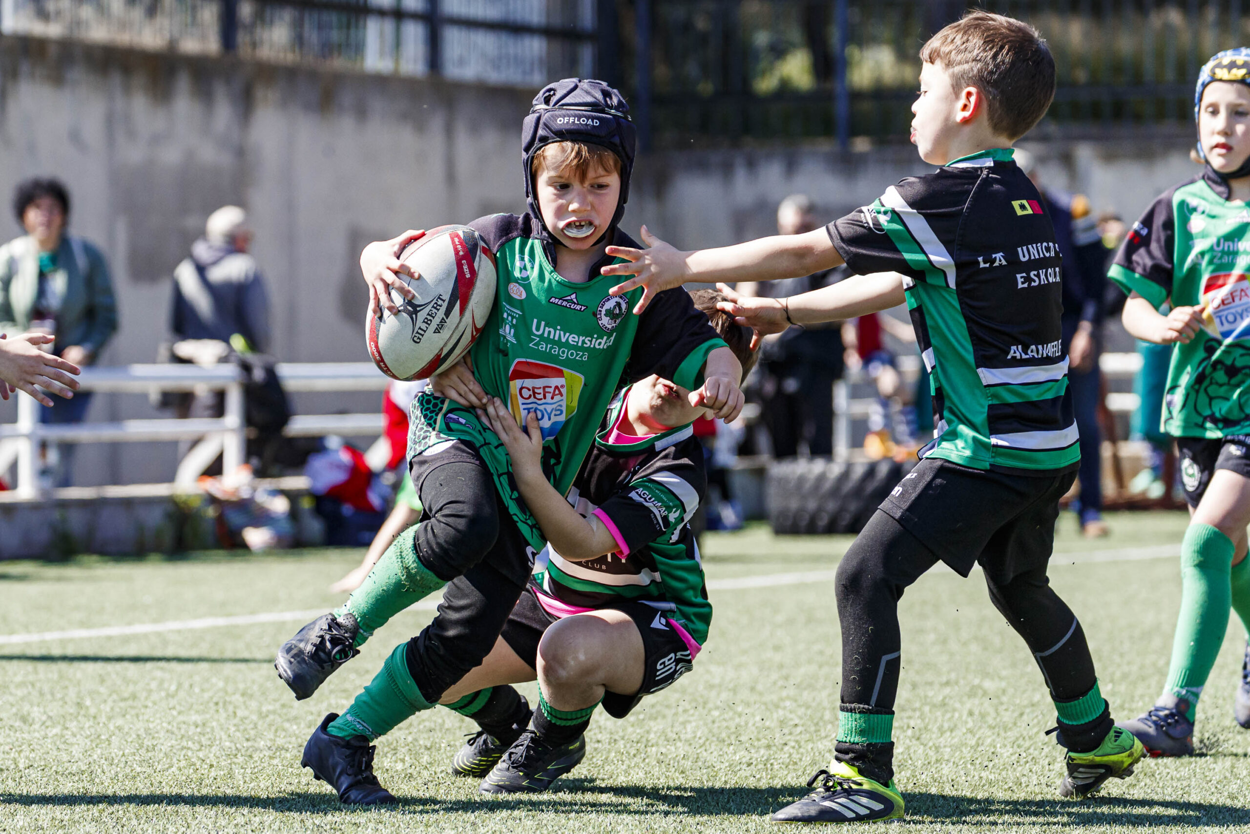 Jornada de escuelas de rugby para niños en Zaragoza