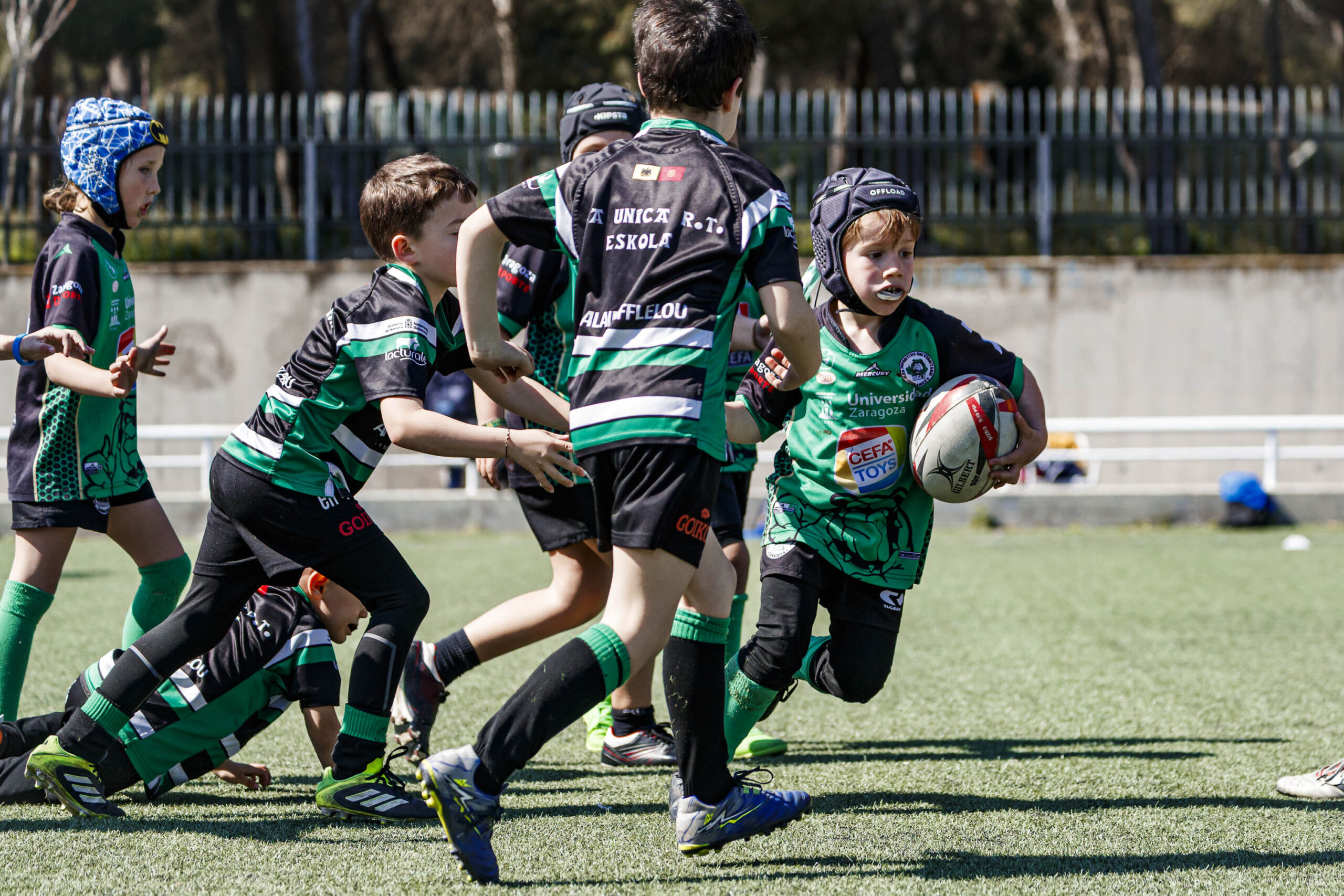 Jornada de escuelas de rugby para niños en Zaragoza