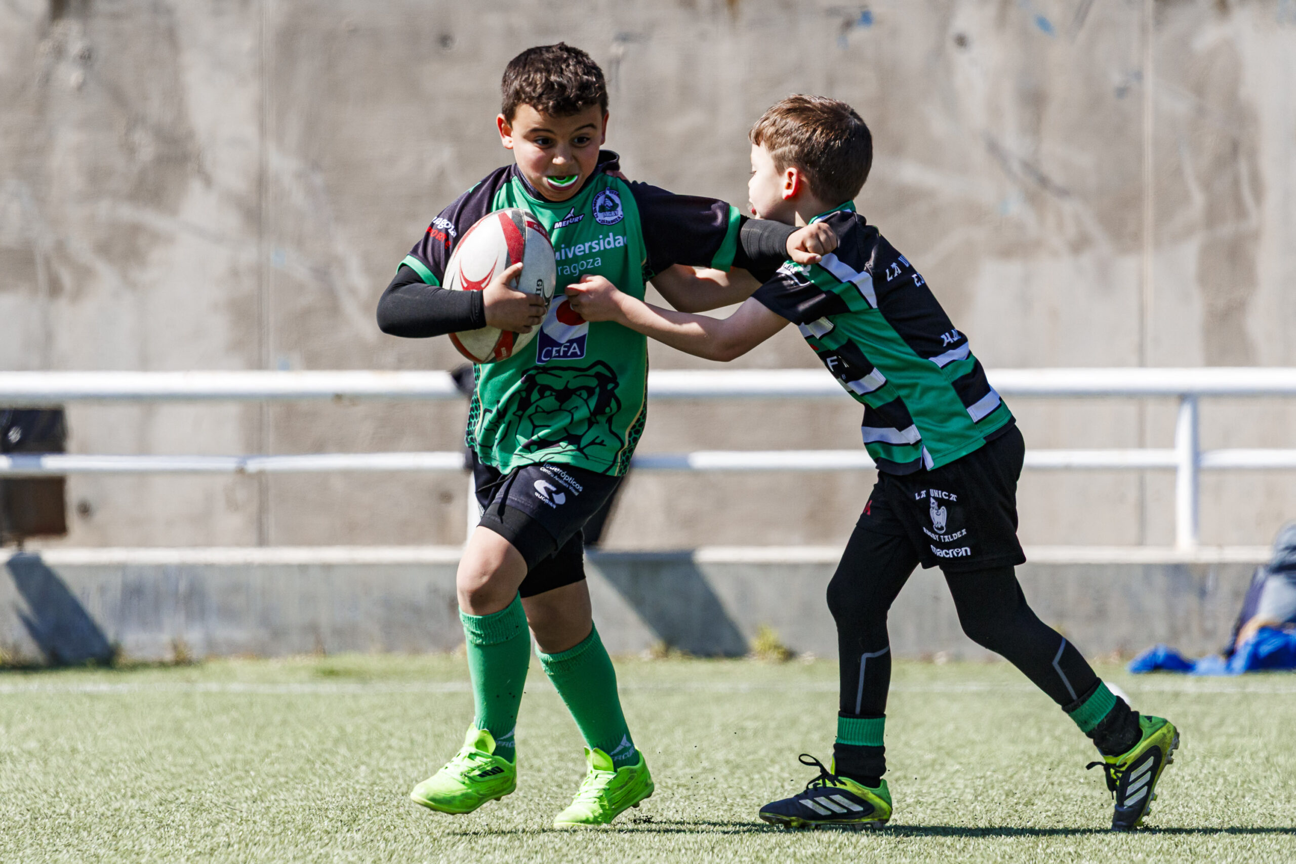 Jornada de escuelas de rugby para niños en Zaragoza