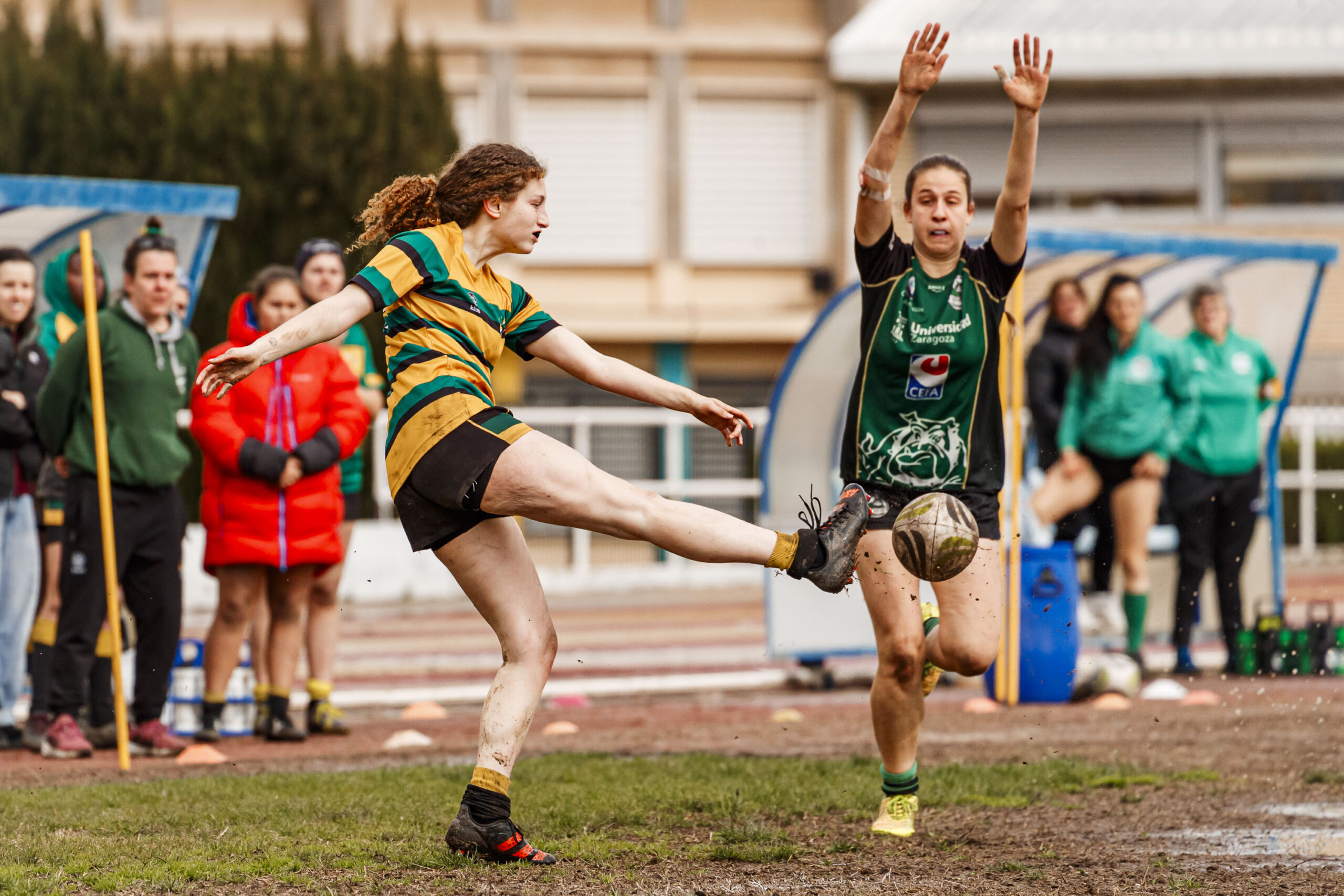 Imagenes correspondientes al partido de la jornada 9 de la DH Catalana de rugby femenino entre el CEFA Uniera y el INEF Lleida en el José Manuel J. Boix