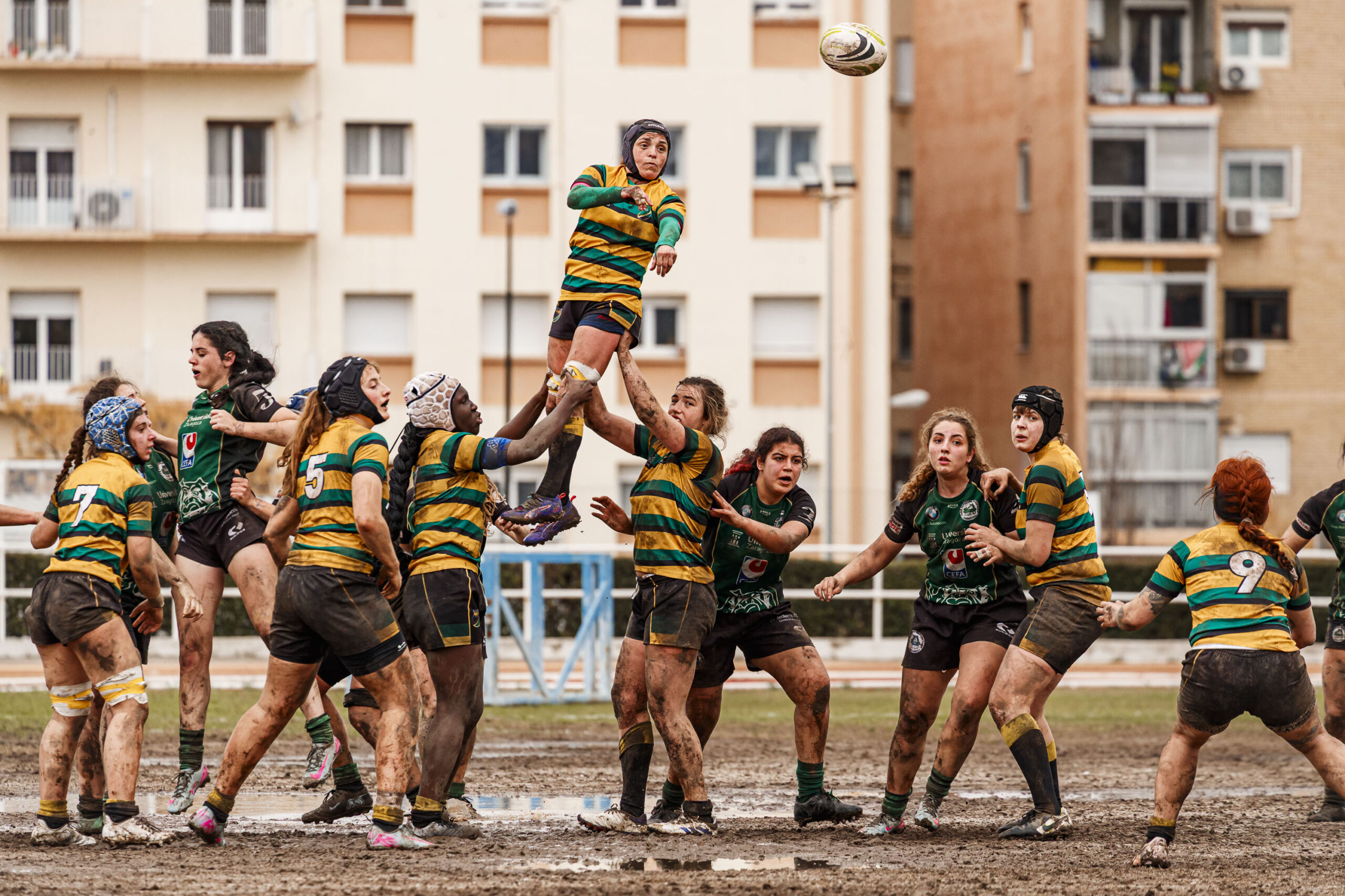 Imagenes correspondientes al partido de la jornada 9 de la DH Catalana de rugby femenino entre el CEFA Uniera y el INEF Lleida en el José Manuel J. Boix