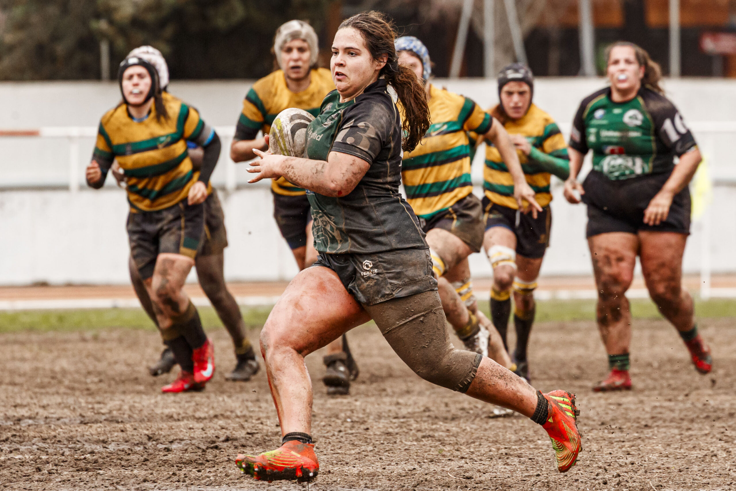 Imagenes correspondientes al partido de la jornada 9 de la DH Catalana de rugby femenino entre el CEFA Uniera y el INEF Lleida en el José Manuel J. Boix
