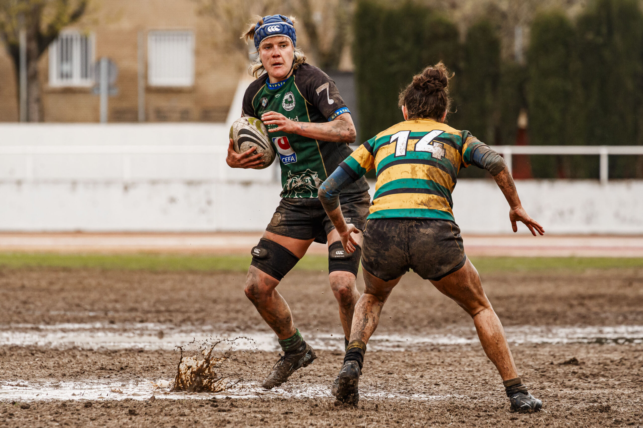 Imagenes correspondientes al partido de la jornada 9 de la DH Catalana de rugby femenino entre el CEFA Uniera y el INEF Lleida en el José Manuel J. Boix