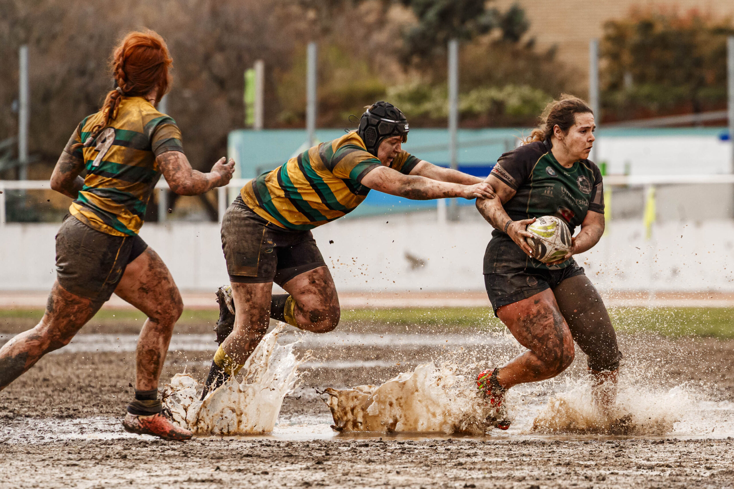 Imagenes correspondientes al partido de la jornada 9 de la DH Catalana de rugby femenino entre el CEFA Uniera y el INEF Lleida en el José Manuel J. Boix