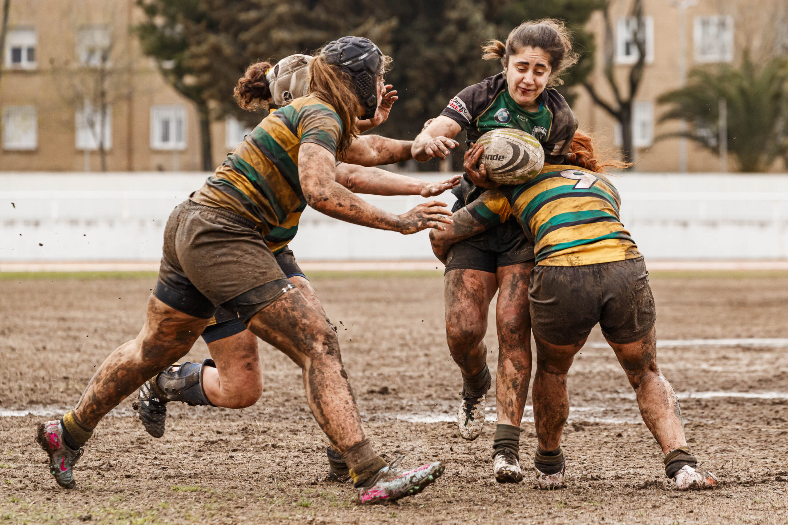 Imagenes correspondientes al partido de la jornada 9 de la DH Catalana de rugby femenino entre el CEFA Uniera y el INEF Lleida en el José Manuel J. Boix