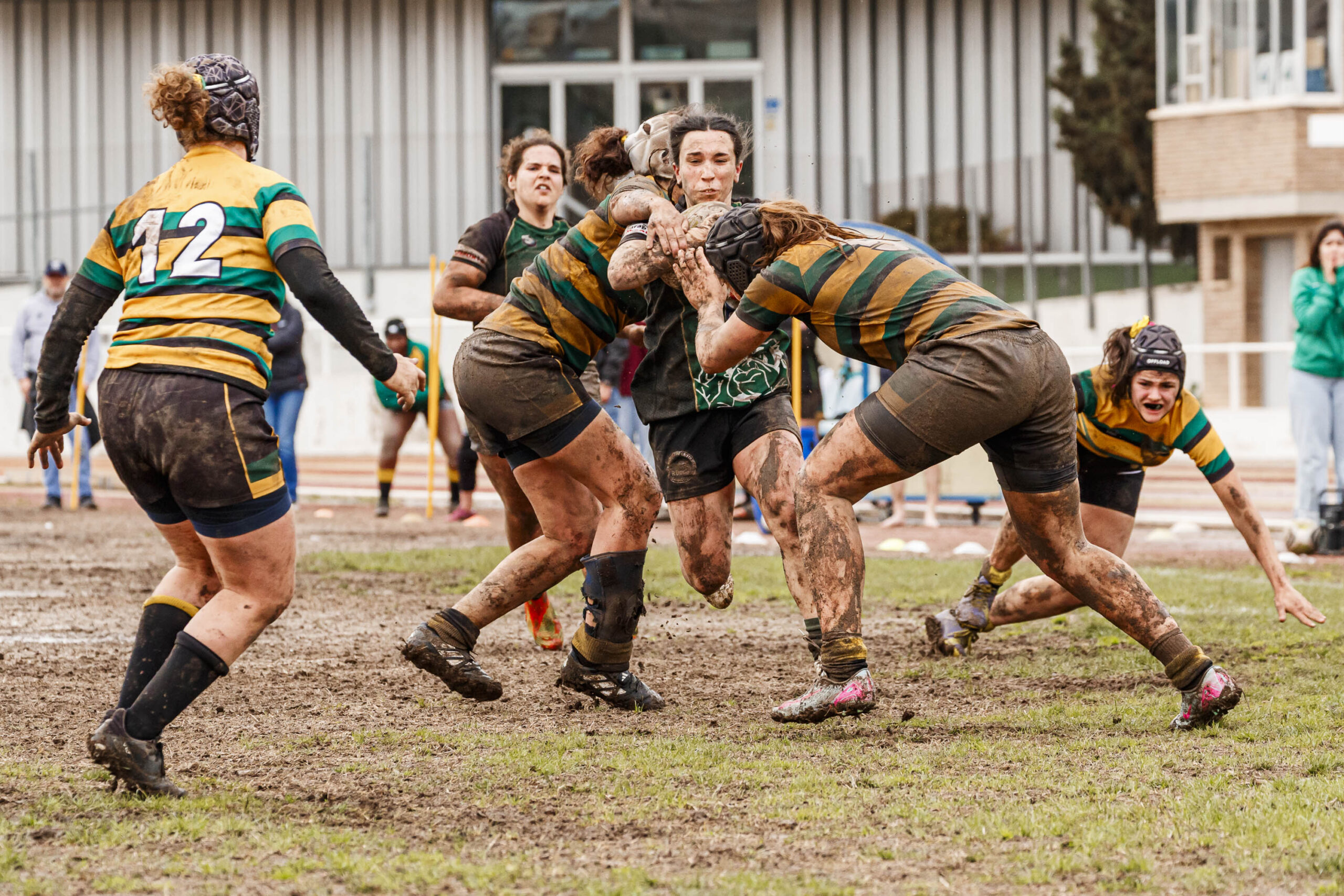 Imagenes correspondientes al partido de la jornada 9 de la DH Catalana de rugby femenino entre el CEFA Uniera y el INEF Lleida en el José Manuel J. Boix