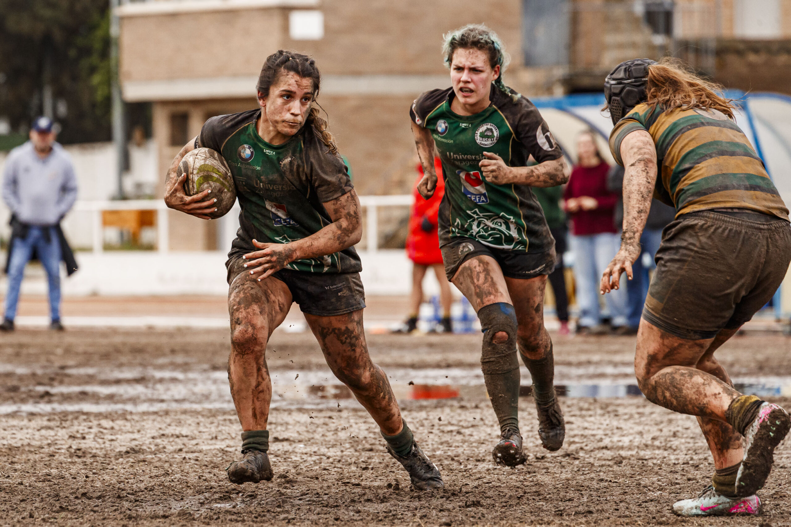 Imagenes correspondientes al partido de la jornada 9 de la DH Catalana de rugby femenino entre el CEFA Uniera y el INEF Lleida en el José Manuel J. Boix