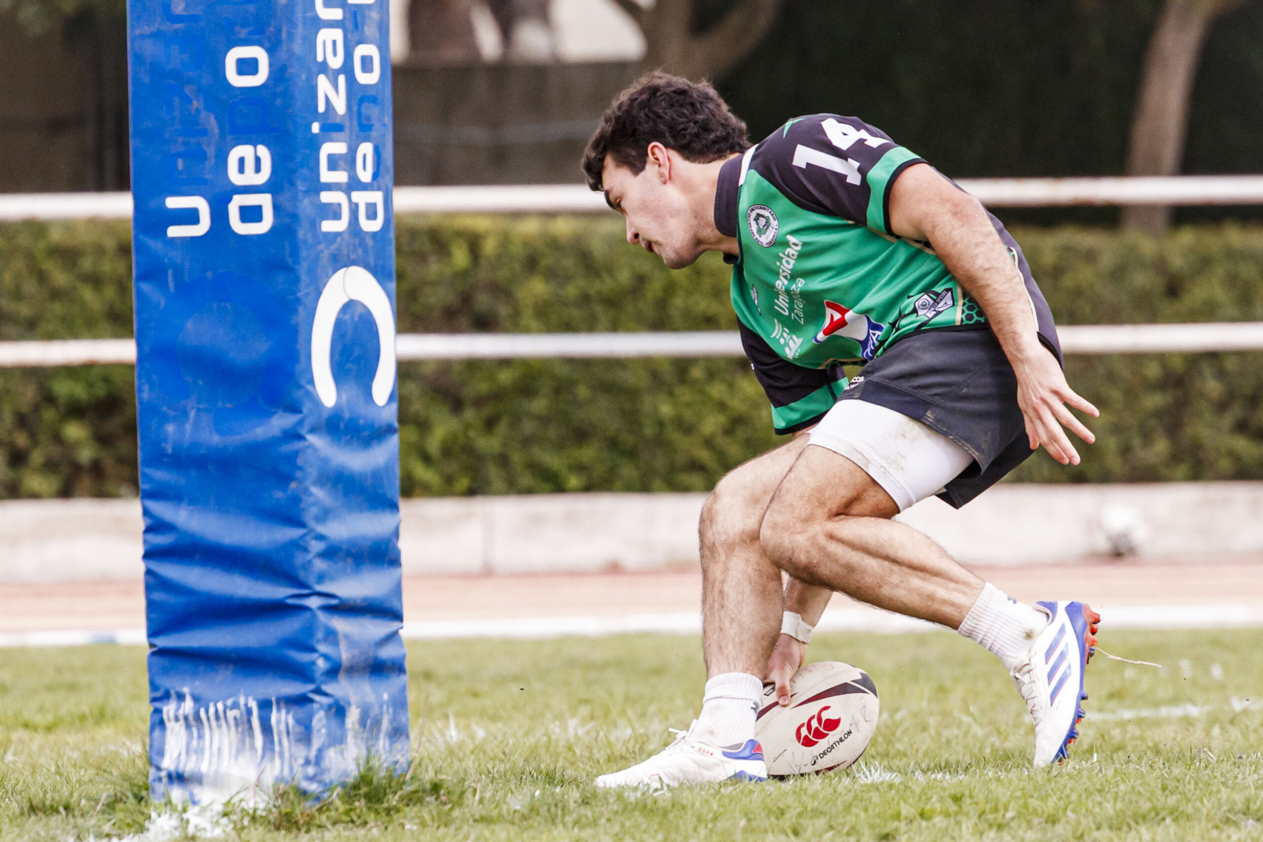 Partido correspondiente a las semifinales de la Liga Aragonesa de rugby masculino entre el CEFA Unizar e Ingenieros de Soria