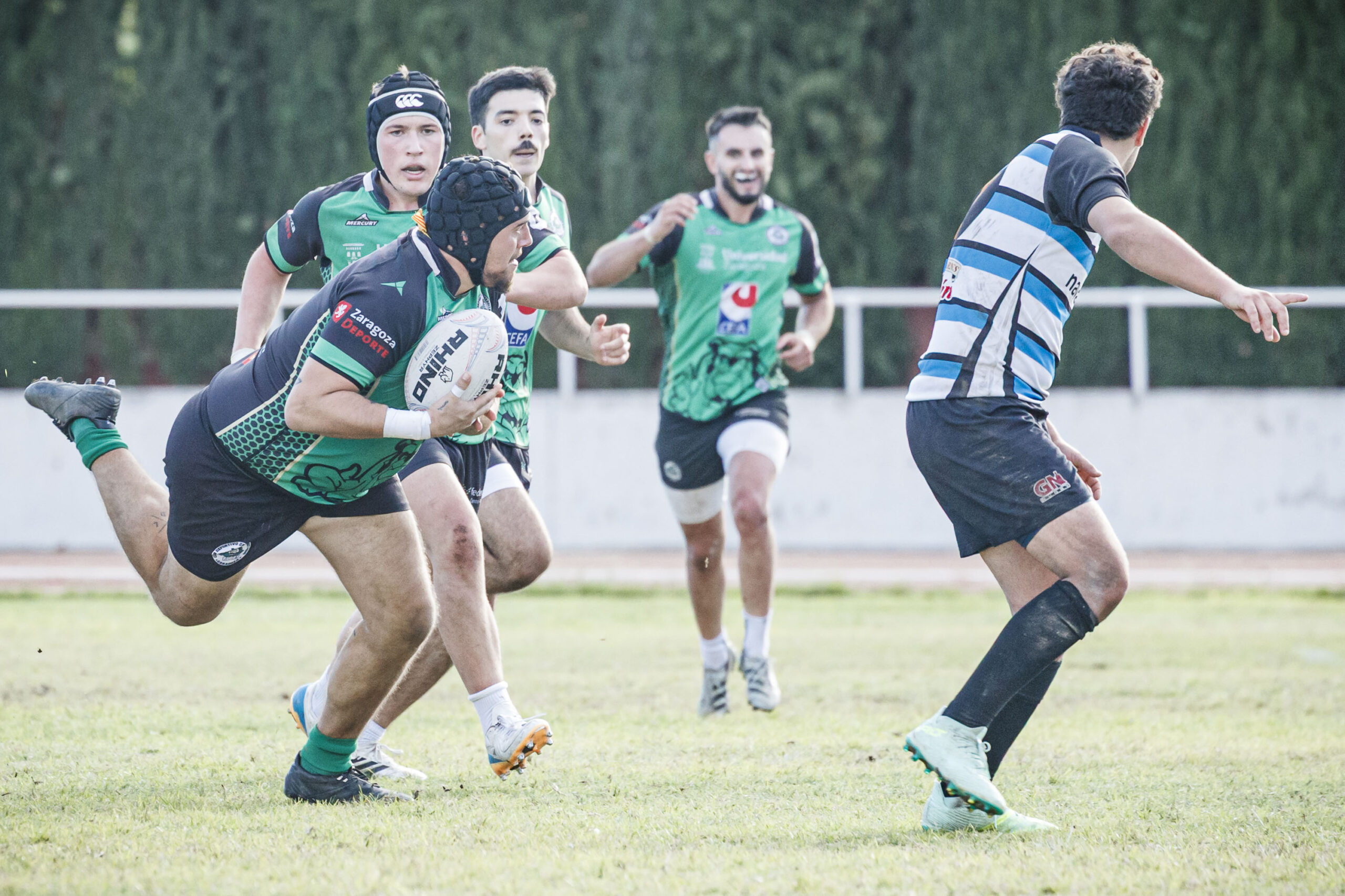 Partido de la jornada 1 de la Liga Aragonesa de rugby masculino entre el CEFA Unizar y Gigantes de Navarra/Funes